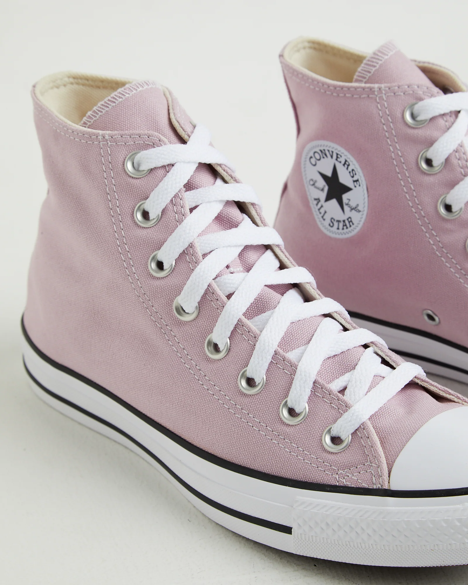 Chuck Taylor All Star Hi Top Sneakers in Phantom Violet - Image 5