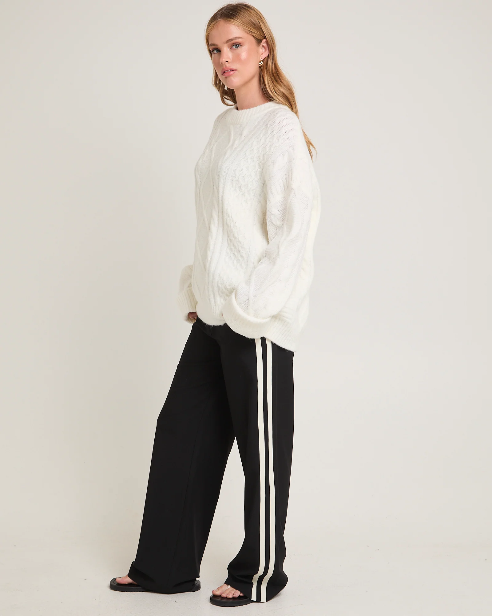Clara Cable Knit Sweater - Image 4