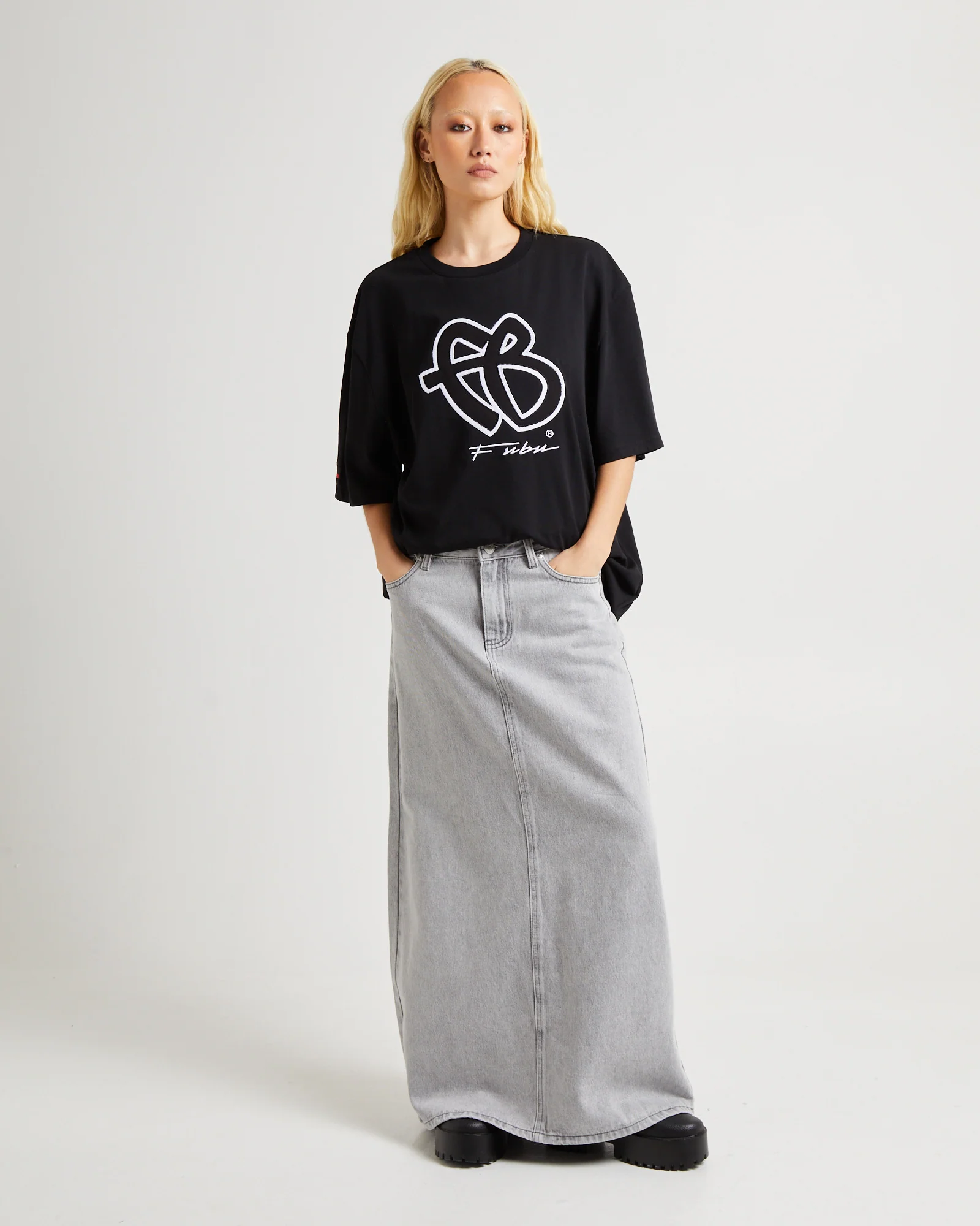Classic Short Sleeve T-Shirt Black/White - Image 2