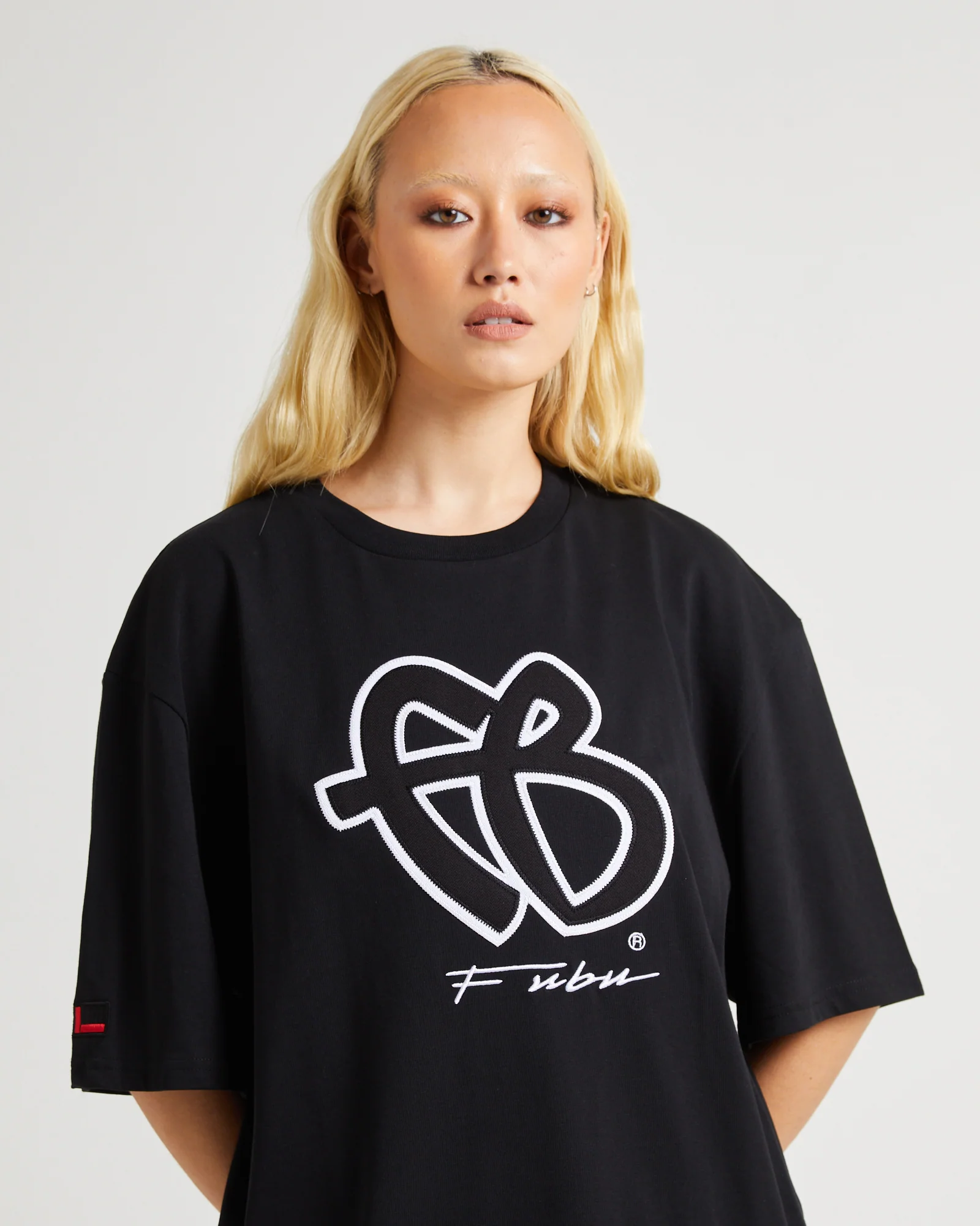 Classic Short Sleeve T-Shirt Black/White - Image 7