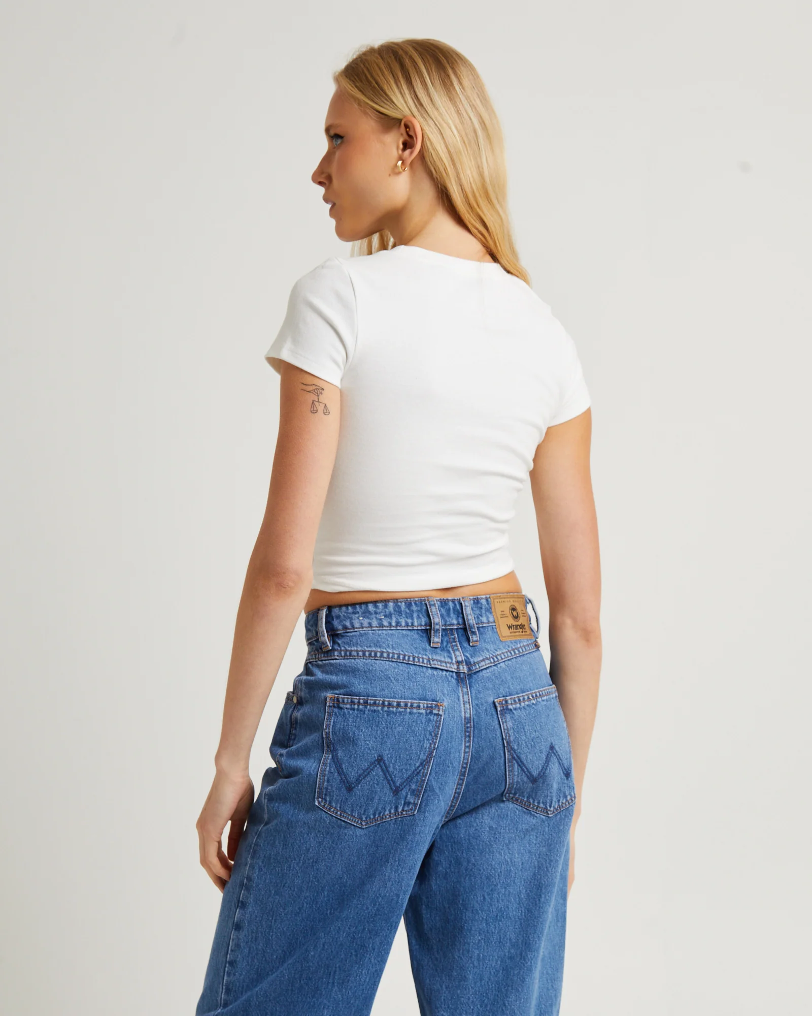 Cobra Rose Baby Rib Tee Vintage White - Image 2