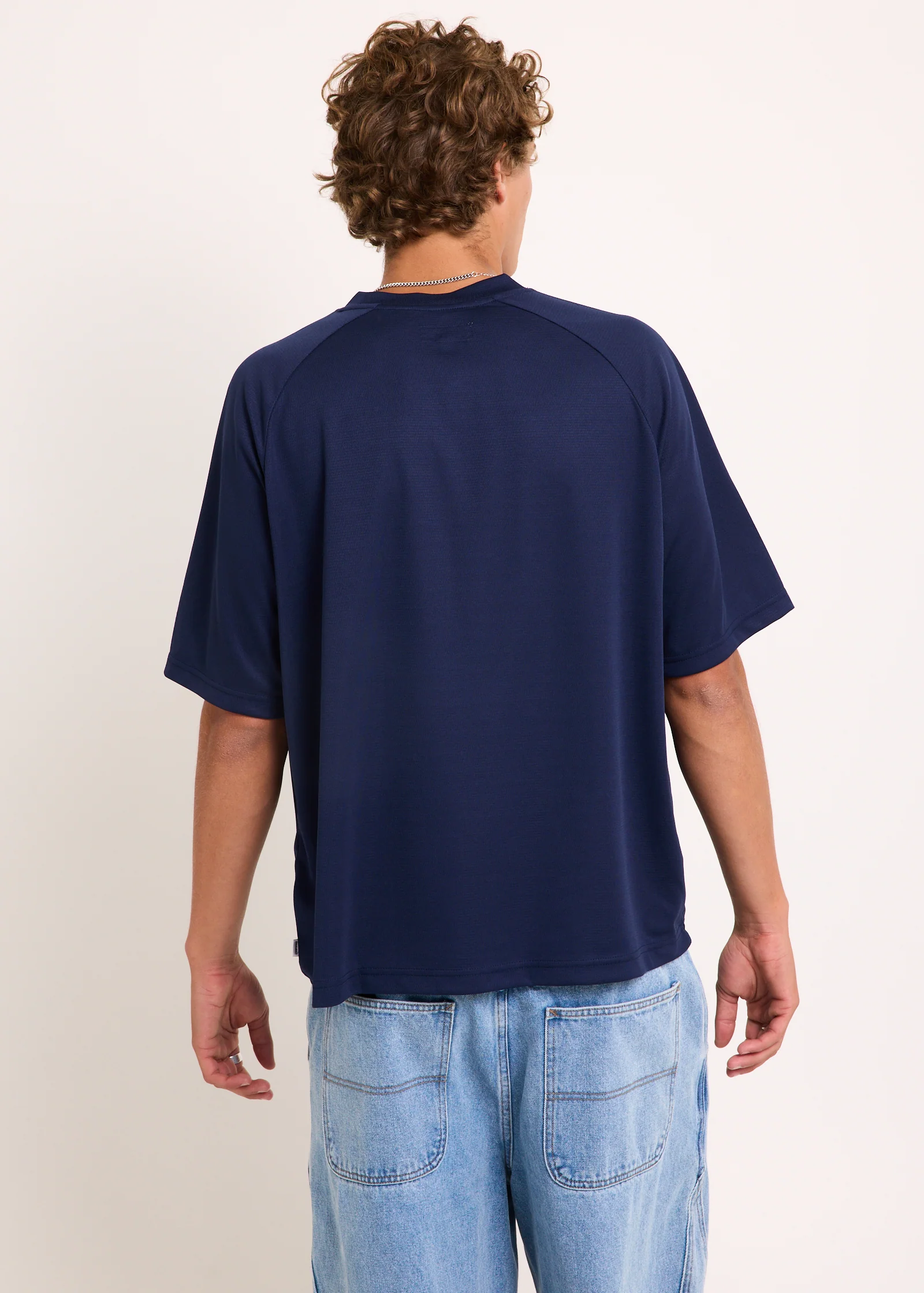 Cosmo Raglan T-Shirt - Image 2