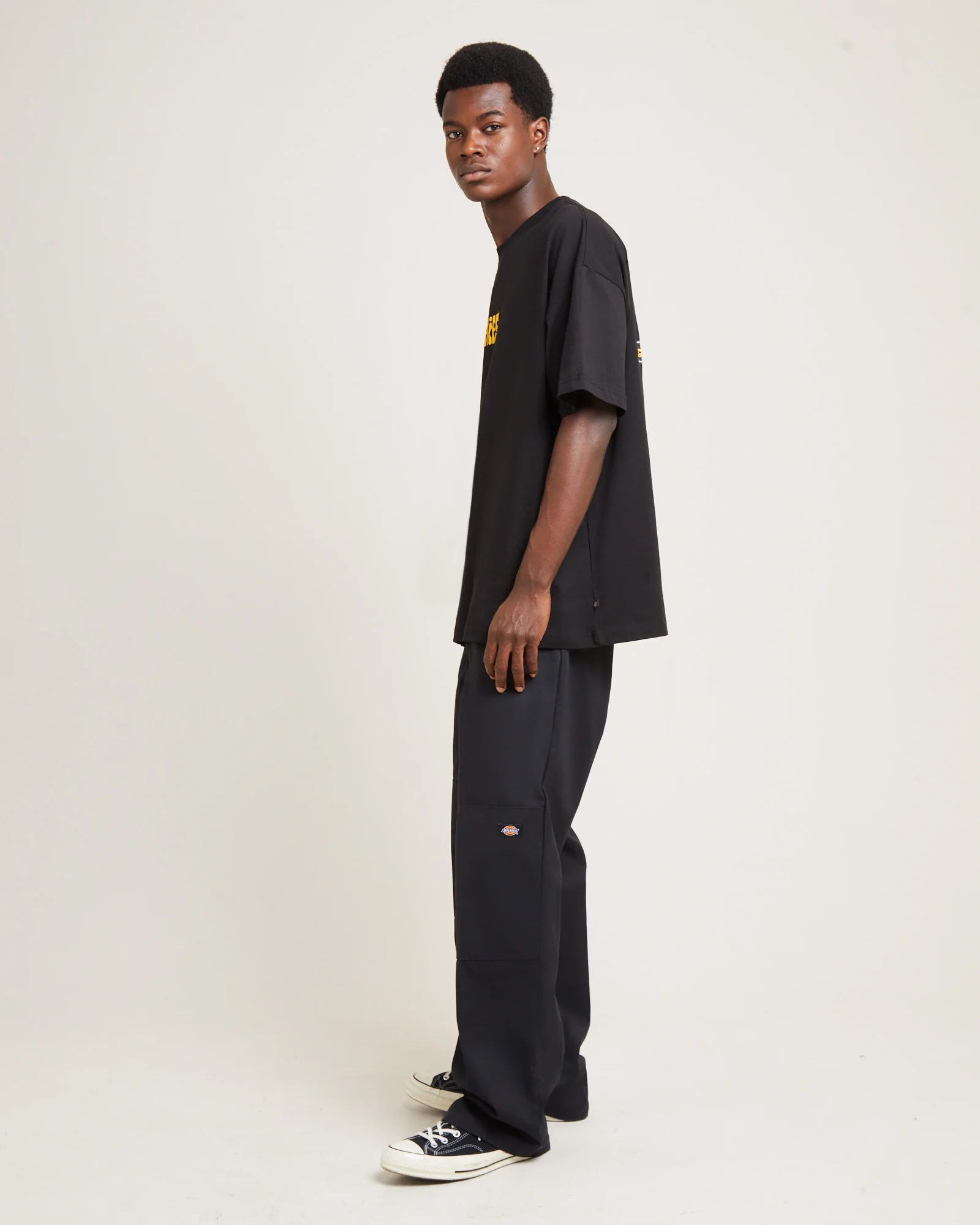 Daisy Chain 330 Short Sleeve T-Shirt Black - Image 4