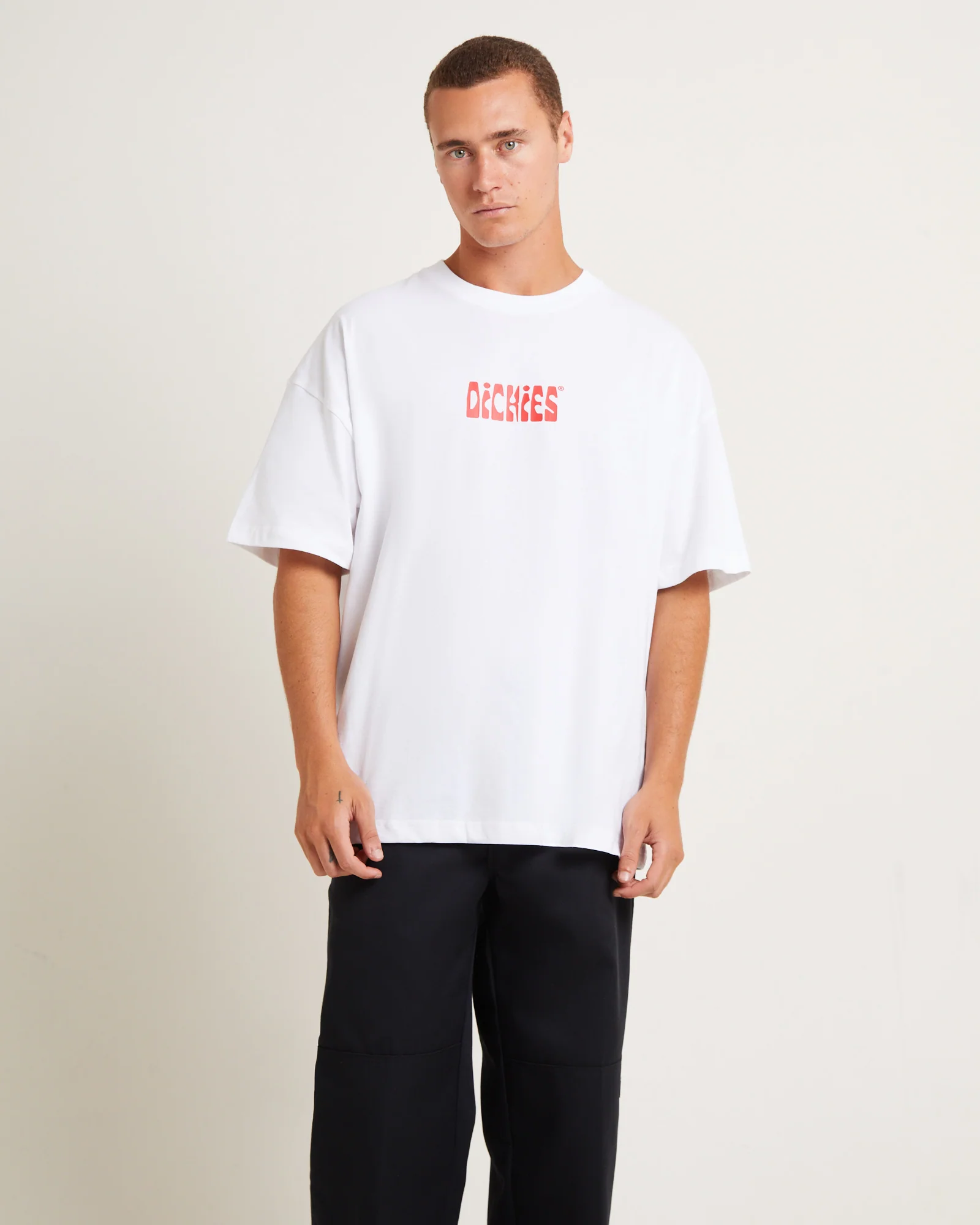 Daisy Chain 330 Short Sleeve T-Shirt in White - Image 2