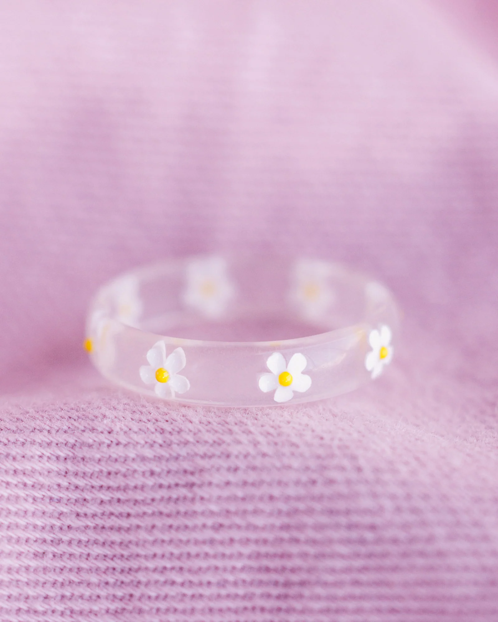 Daisy Resin Ring - Image 2