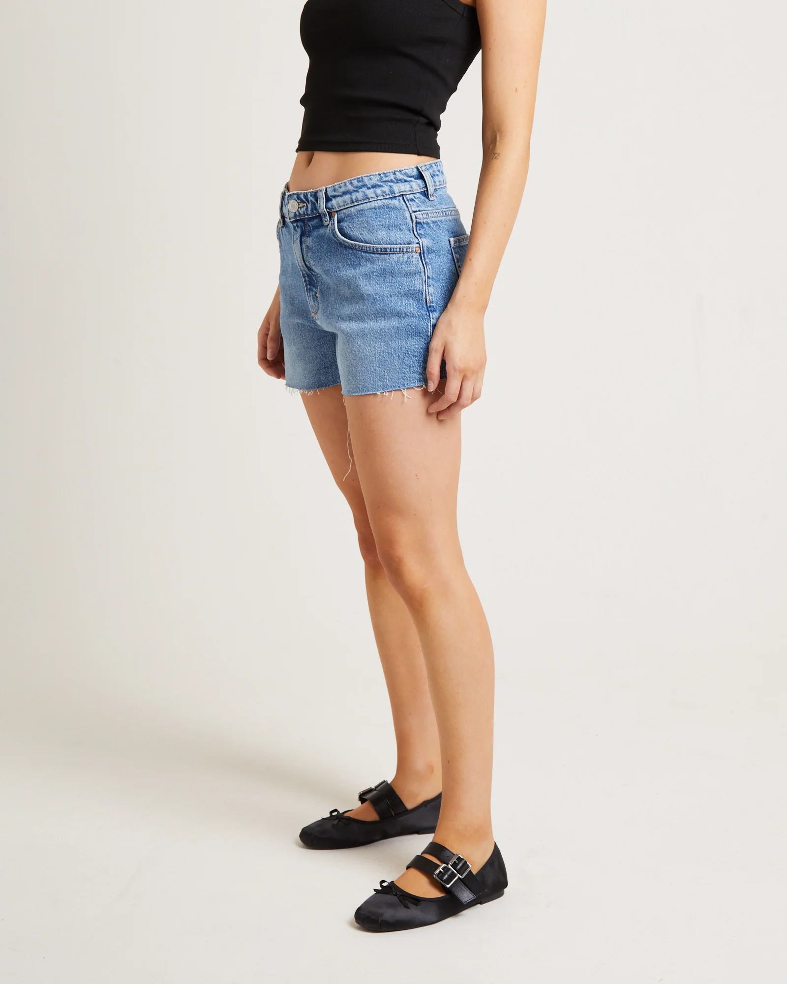 Daria Denim Shorts in Tempo - Image 4