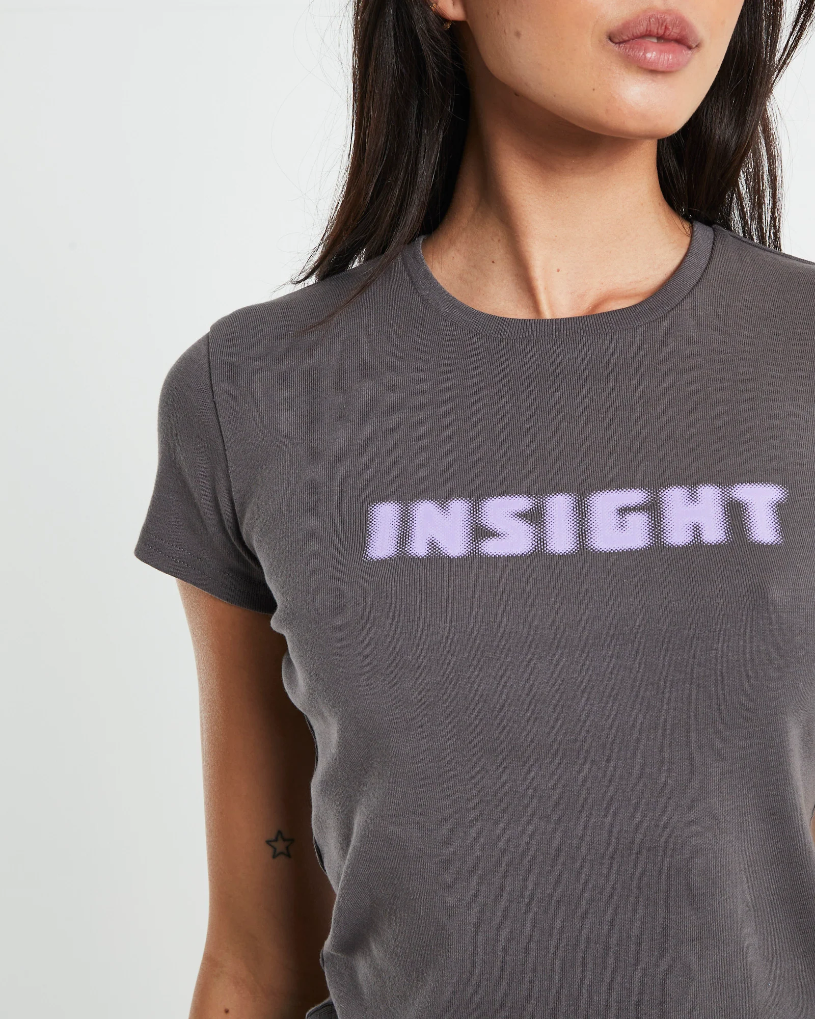 Dazed & confused Longline Tee in Charcoal - Image 6