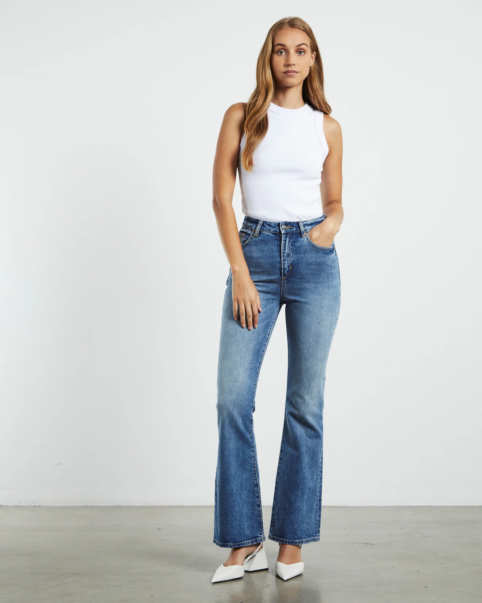 Debbie Bootcut Jeans Atmosphere Blue - Image 4