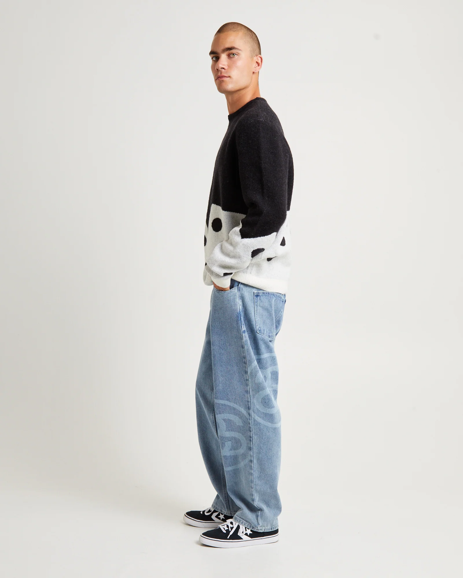 Dice Fuzzy Crew Sweater Black - Image 4