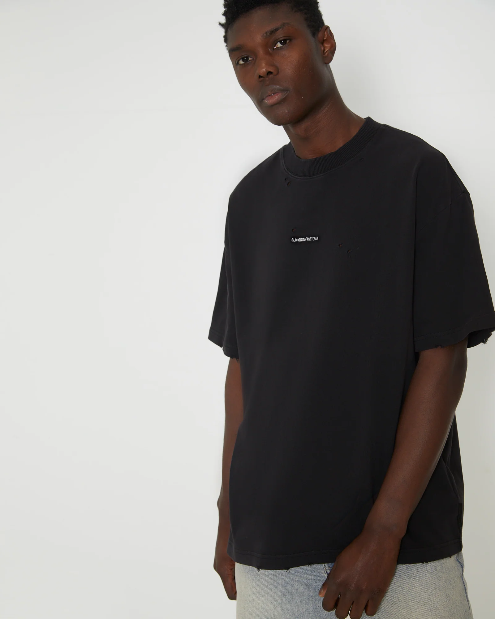 Distressed Logo Short Sleeve T-Shirt in Black - Image 5