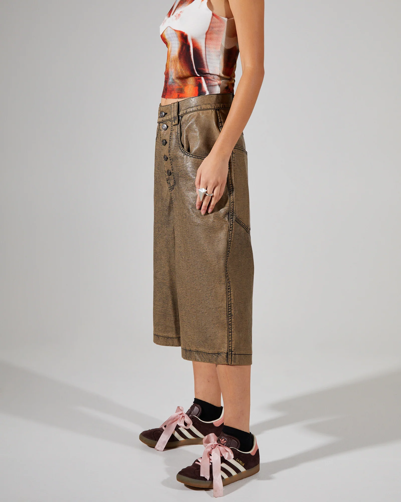 Distressed PU Jorts Brown - Image 5