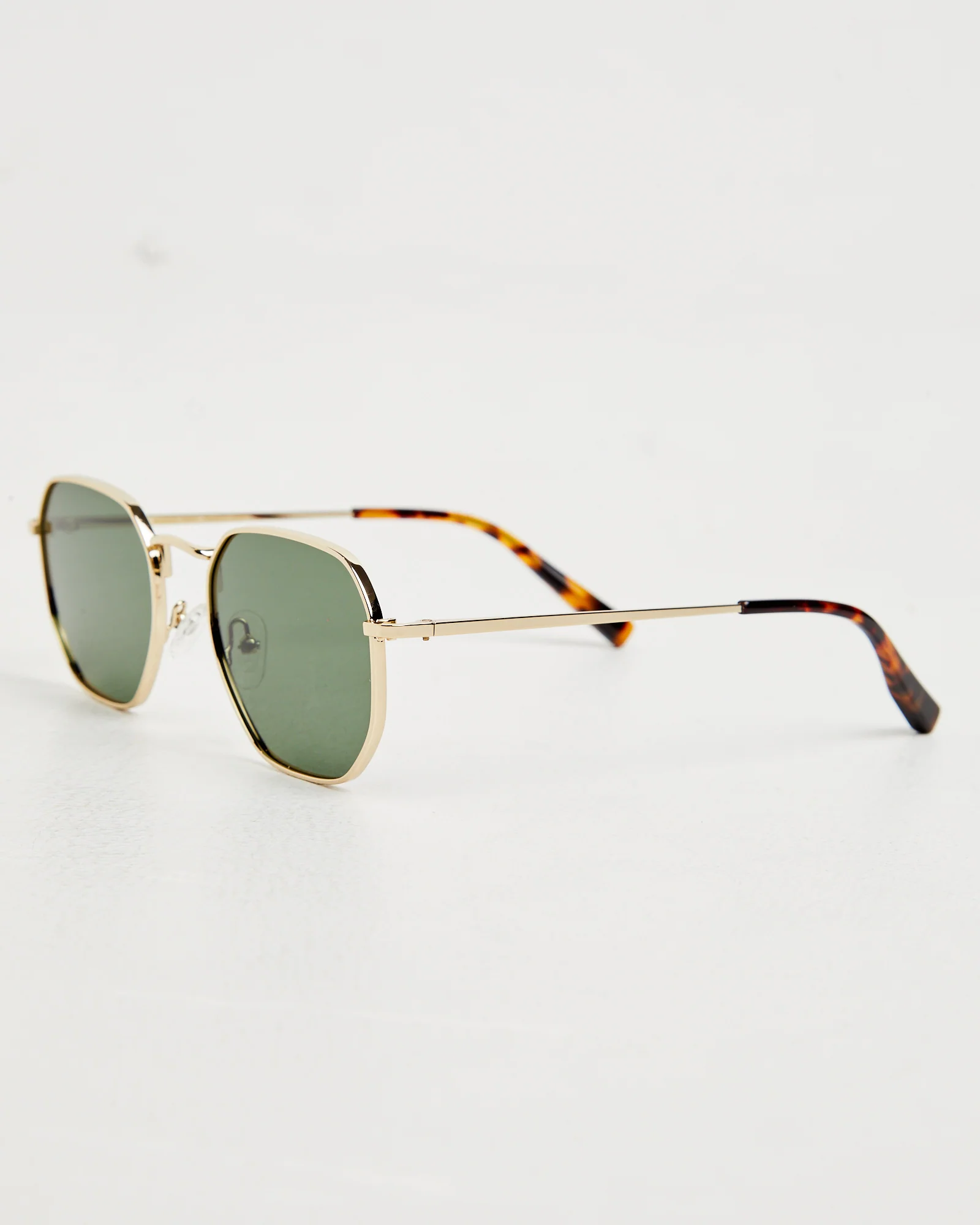 DXB Polished Sunglasses in Gold/Dark Green - Image 3