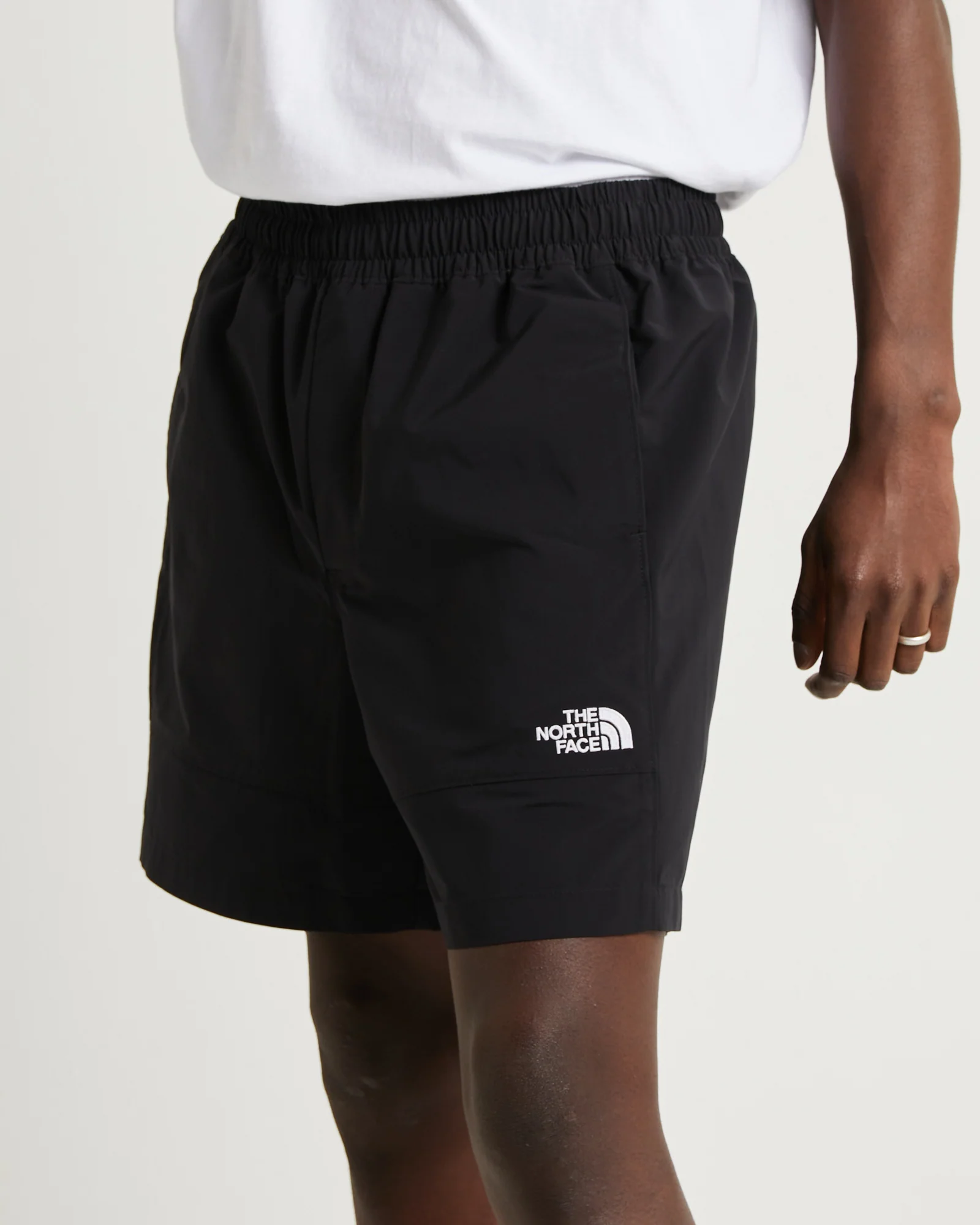 Easy Wind Shorts Black - Image 6