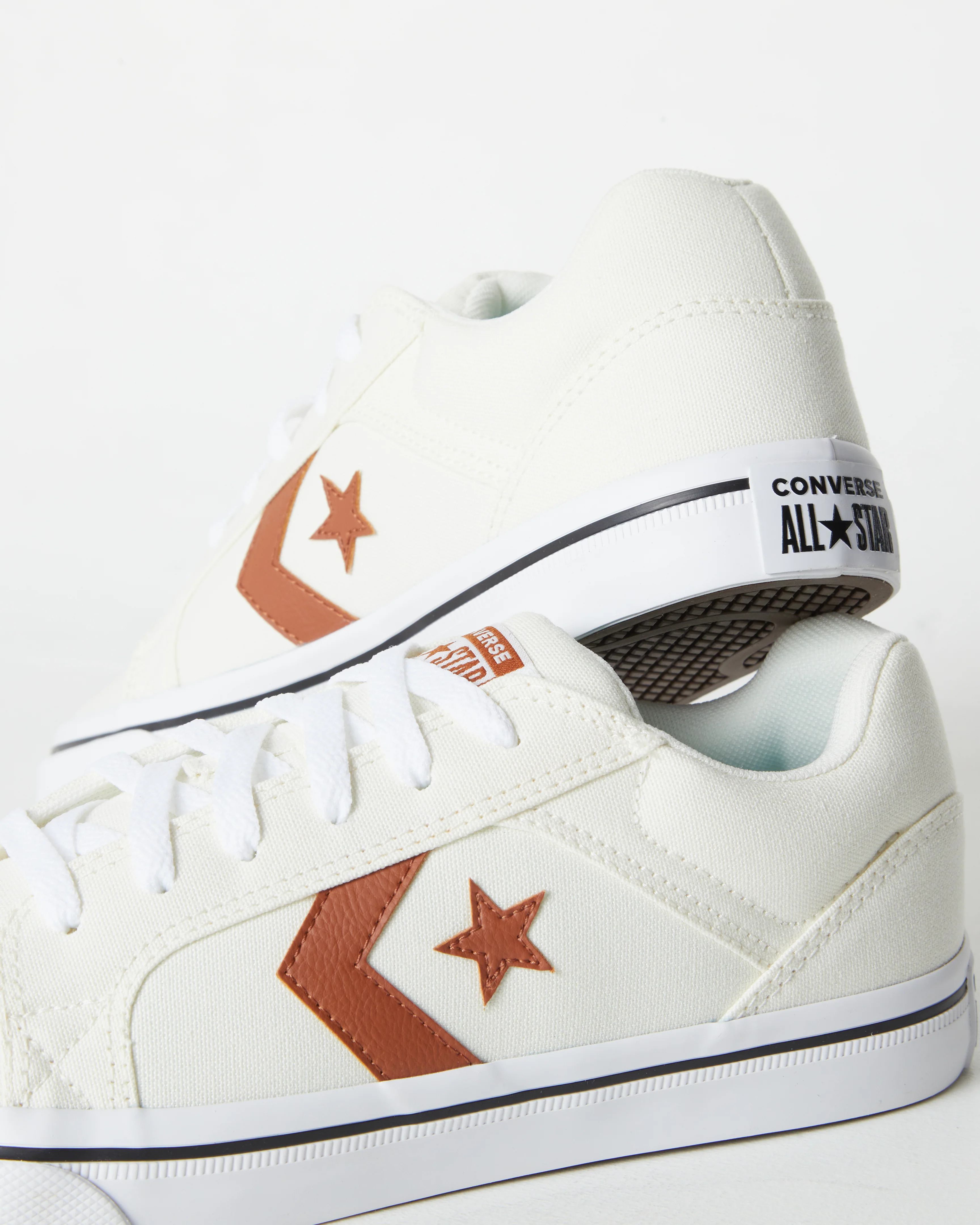 El Distrito 2.0 Craft Remastered Ox Senakers in Egret White - Image 5