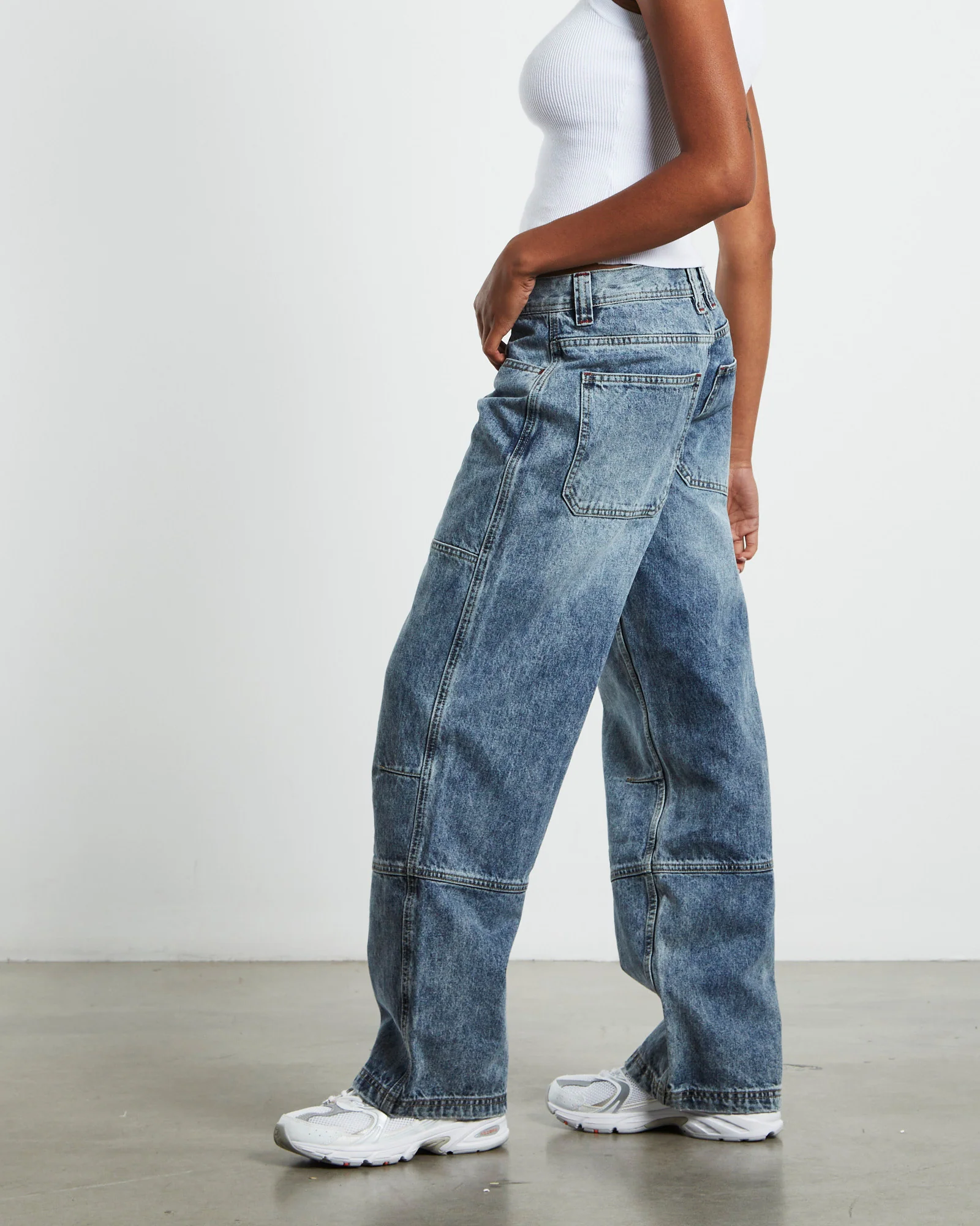 Emison Low Rise Paneled Straight Leg Jeans Faded Stone Wash Blue - Image 4