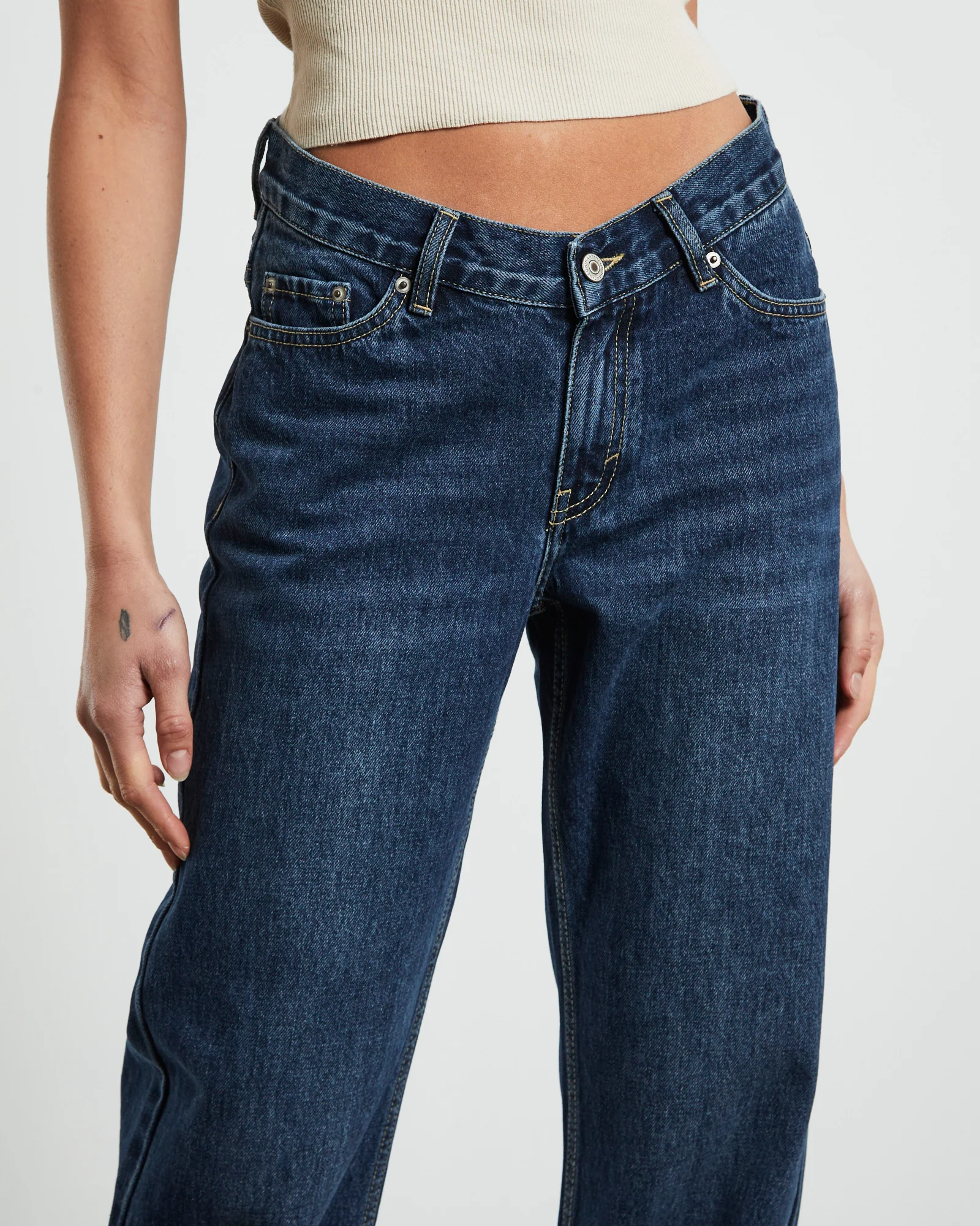Emmy V Waist Straight Jeans  Y2K - Image 6