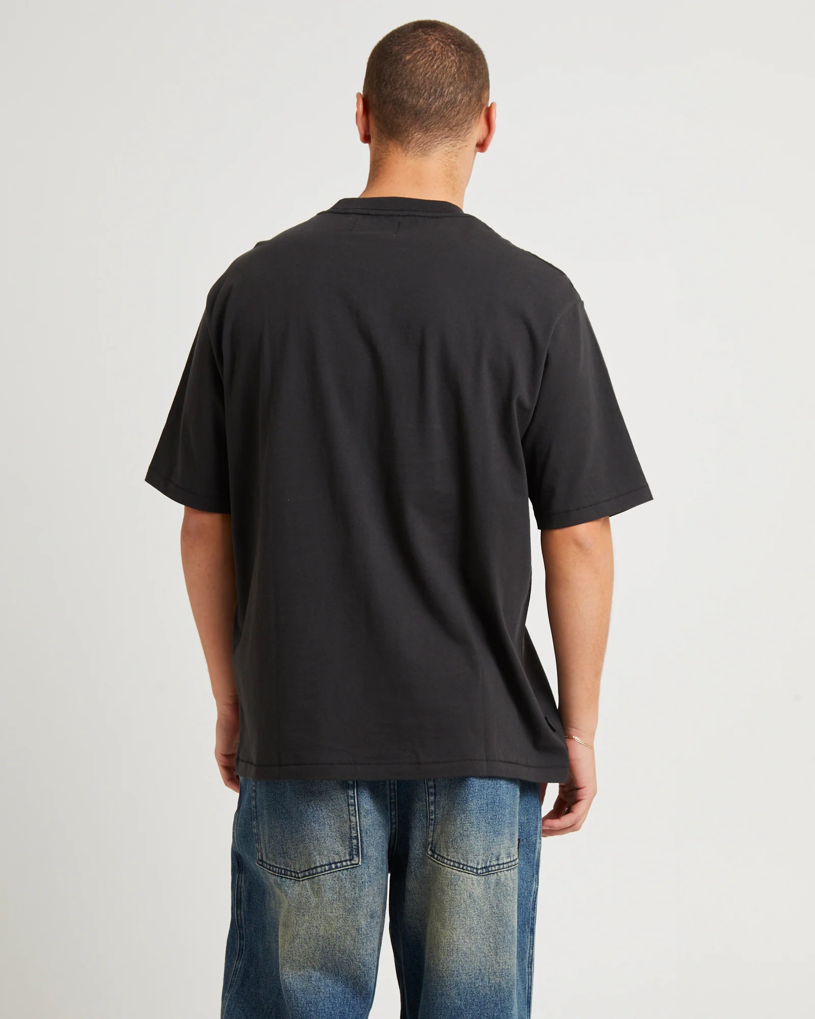 Everyday Slacker T-Shirt Worn Black - Image 2
