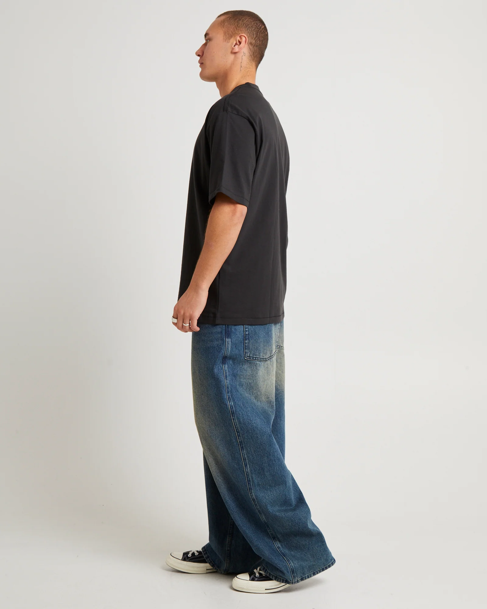 Everyday Slacker T-Shirt Worn Black - Image 3