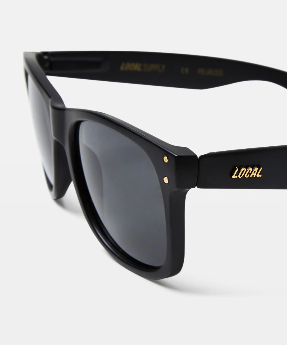Everyday Sunglasses Black On Black - Image 5