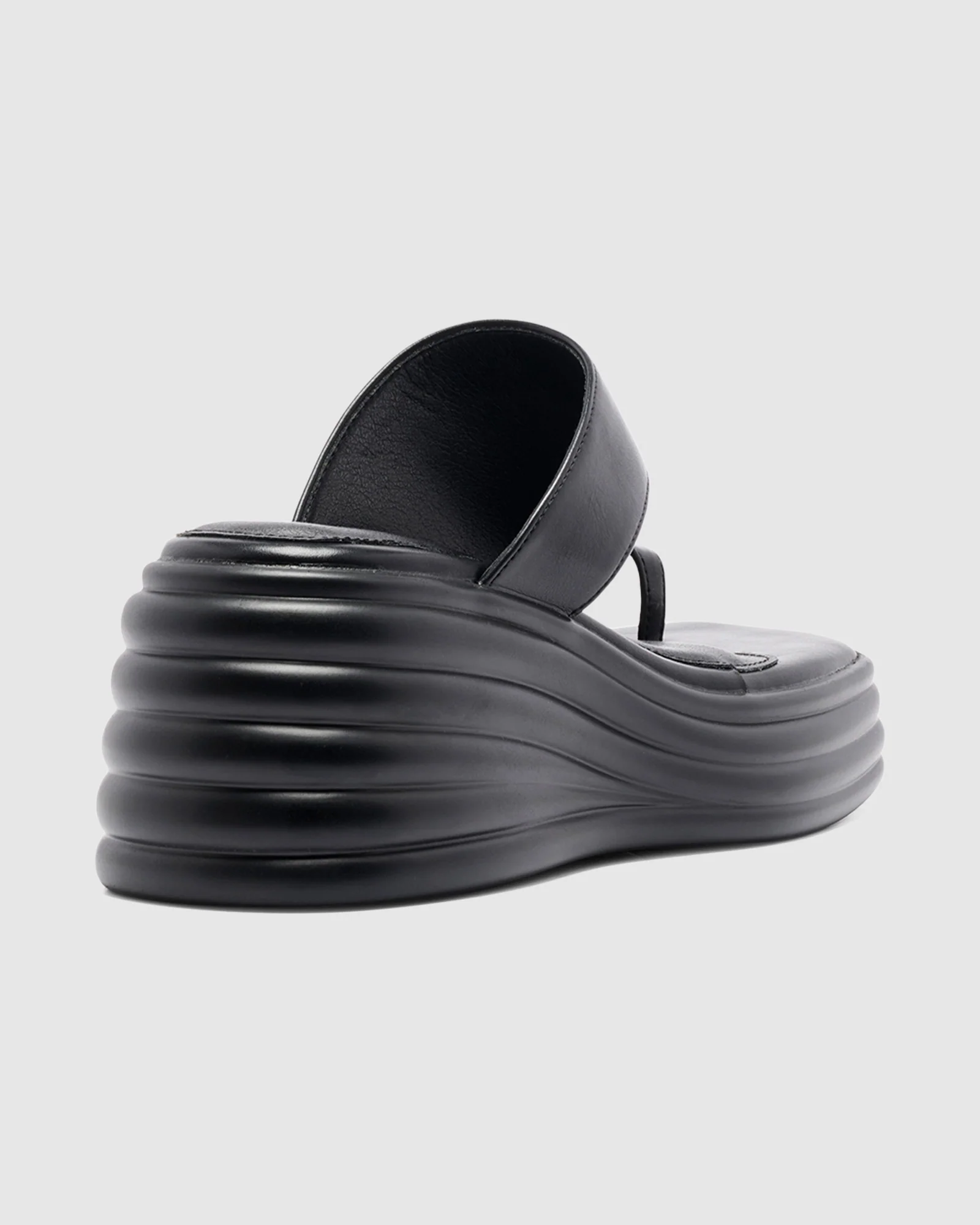 Finale Wedge Sandal - Image 3