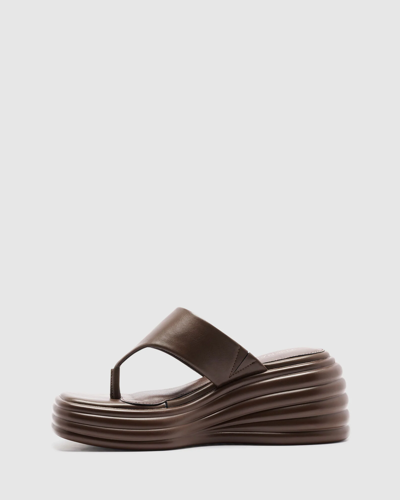 Finale Wedge Sandal - Image 2