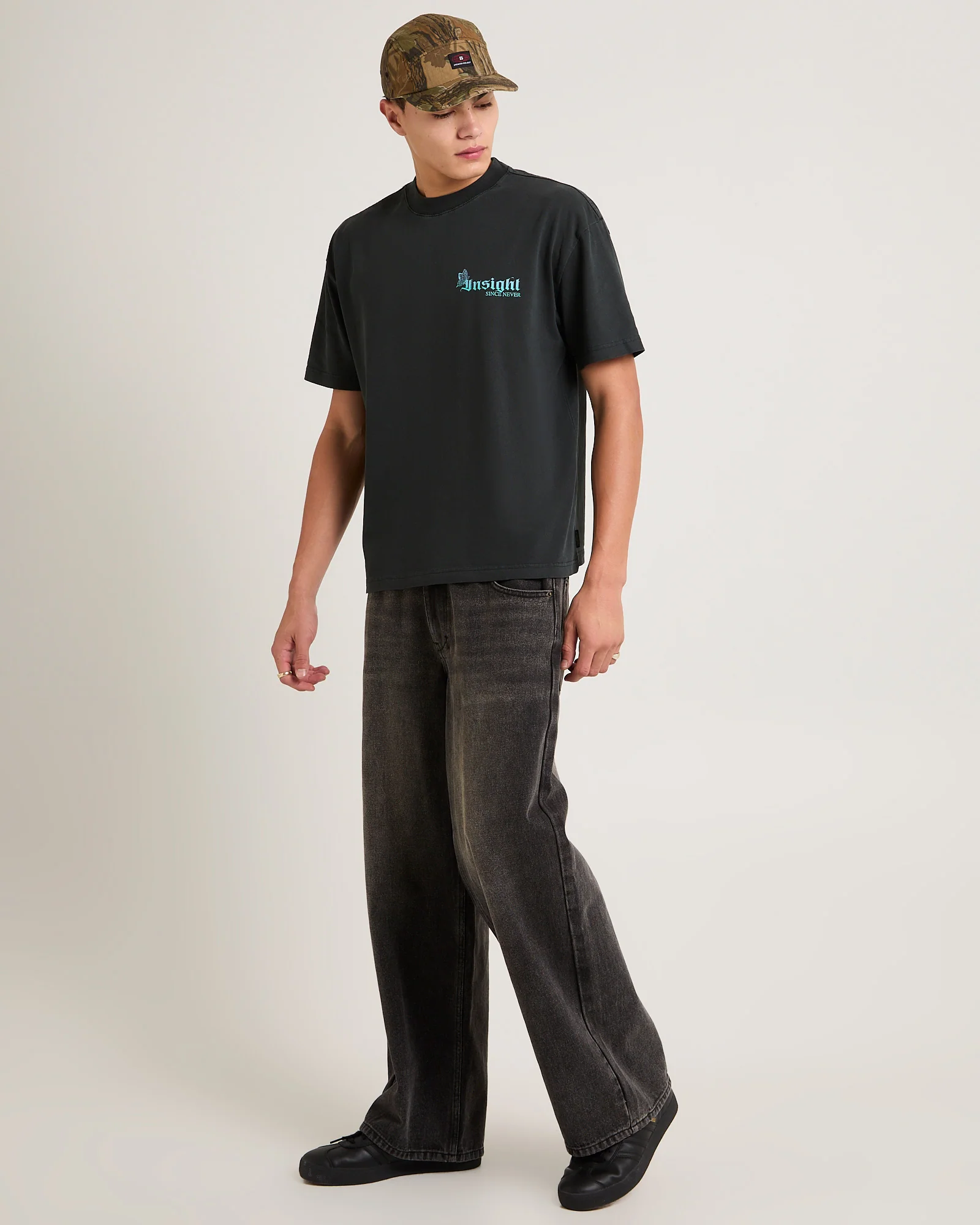 Gardens Cropped T-Shirt - Image 4