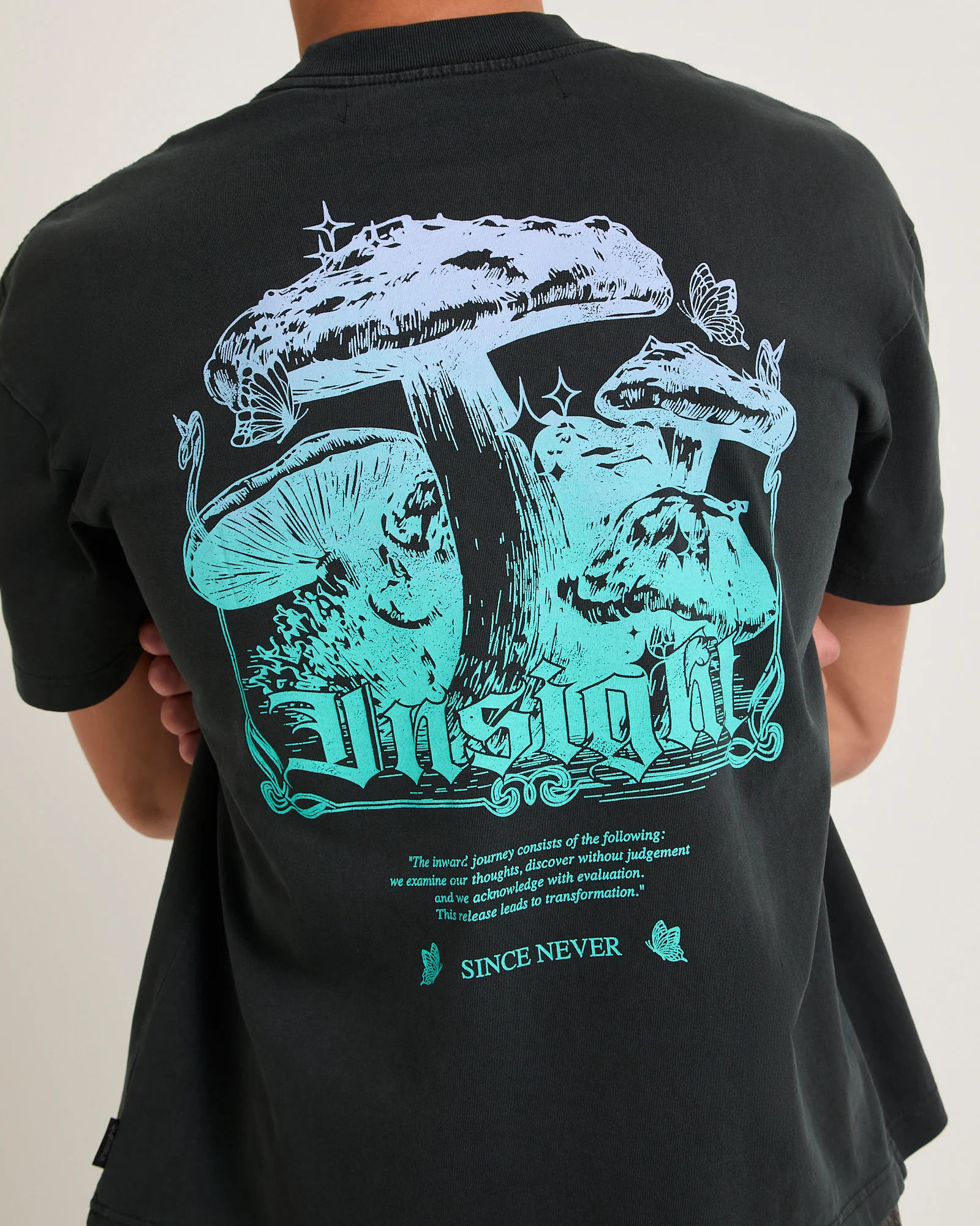 Gardens Cropped T-Shirt - Image 5