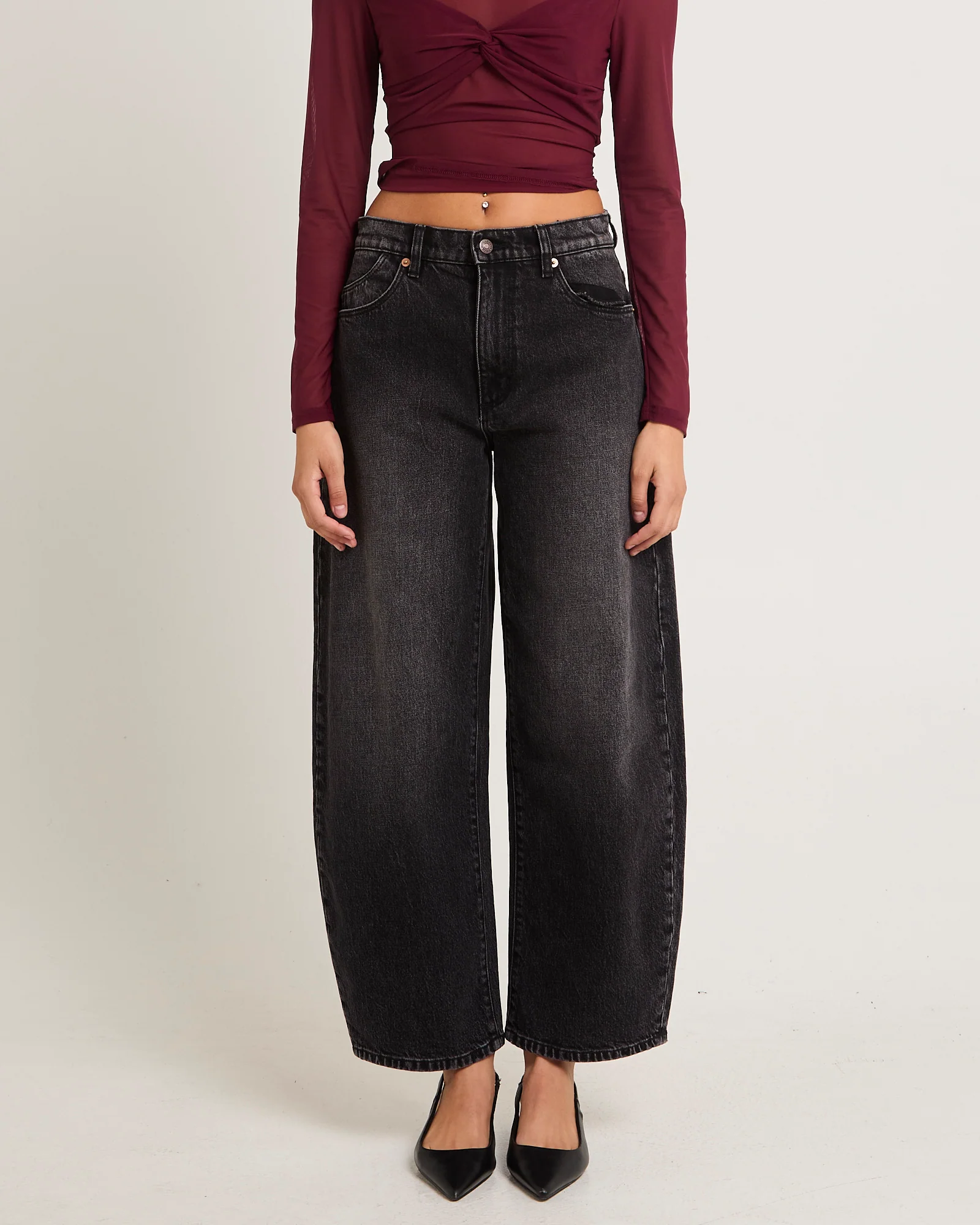 Gigi Barrel Denim Jeans - Image 3