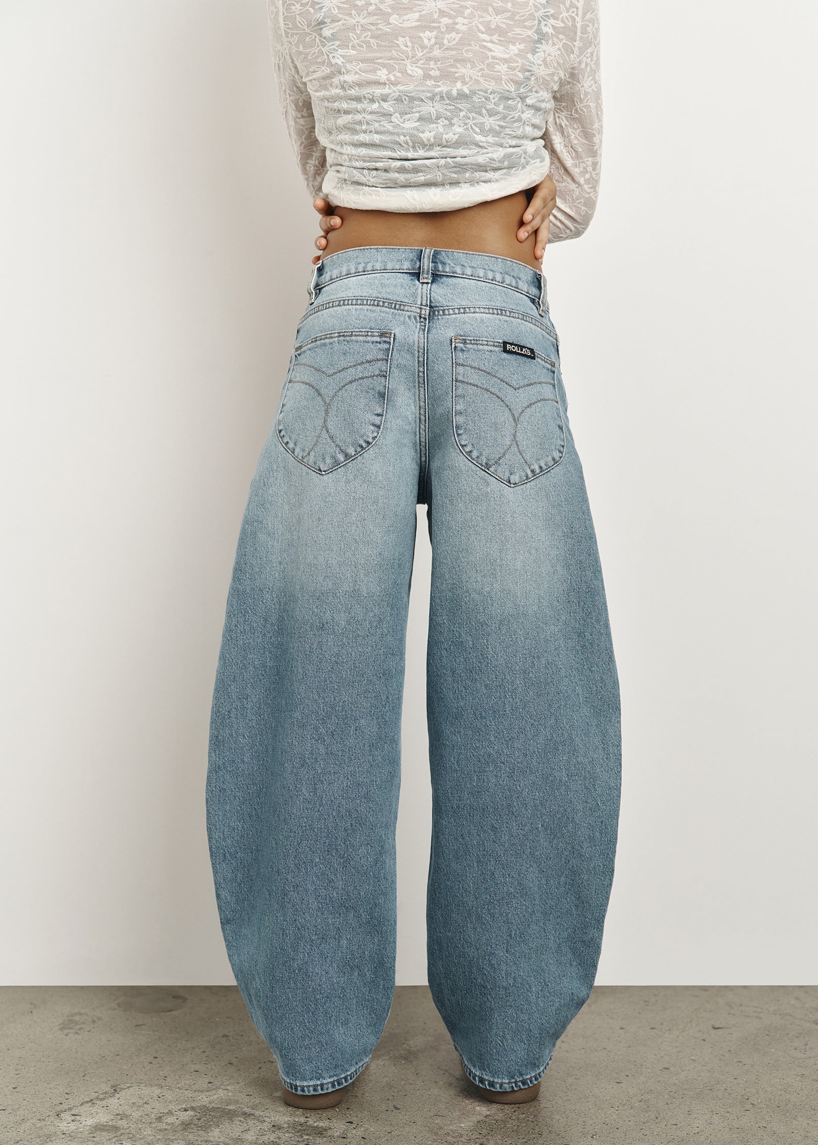 Gigi Barrel Denim Jeans - Image 5