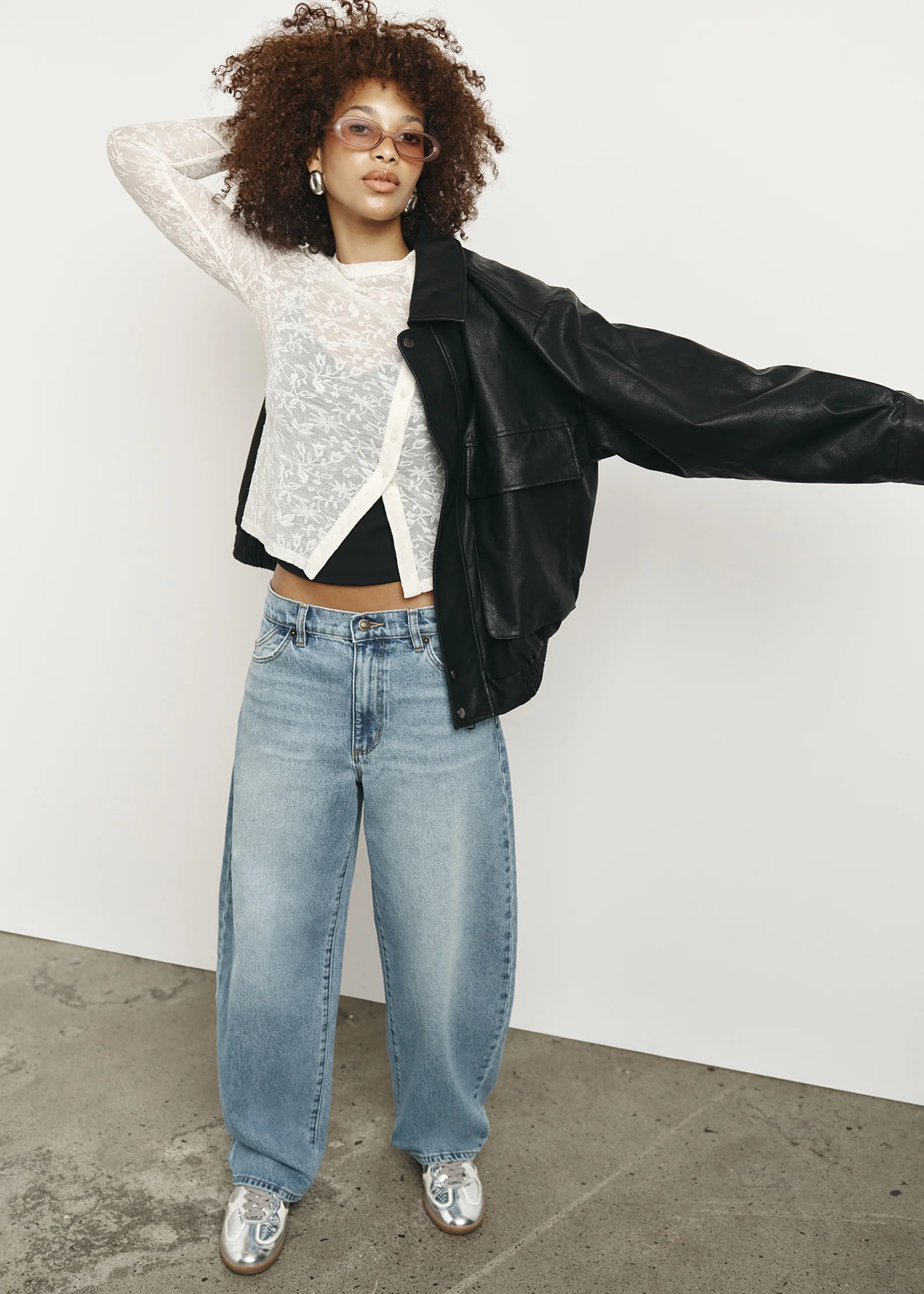 Gigi Barrel Denim Jeans - Image 6