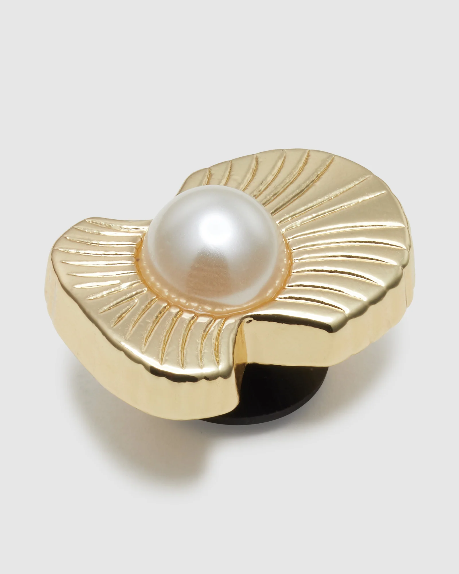 Gold Oyster With Pearl Jibbit - Image 2