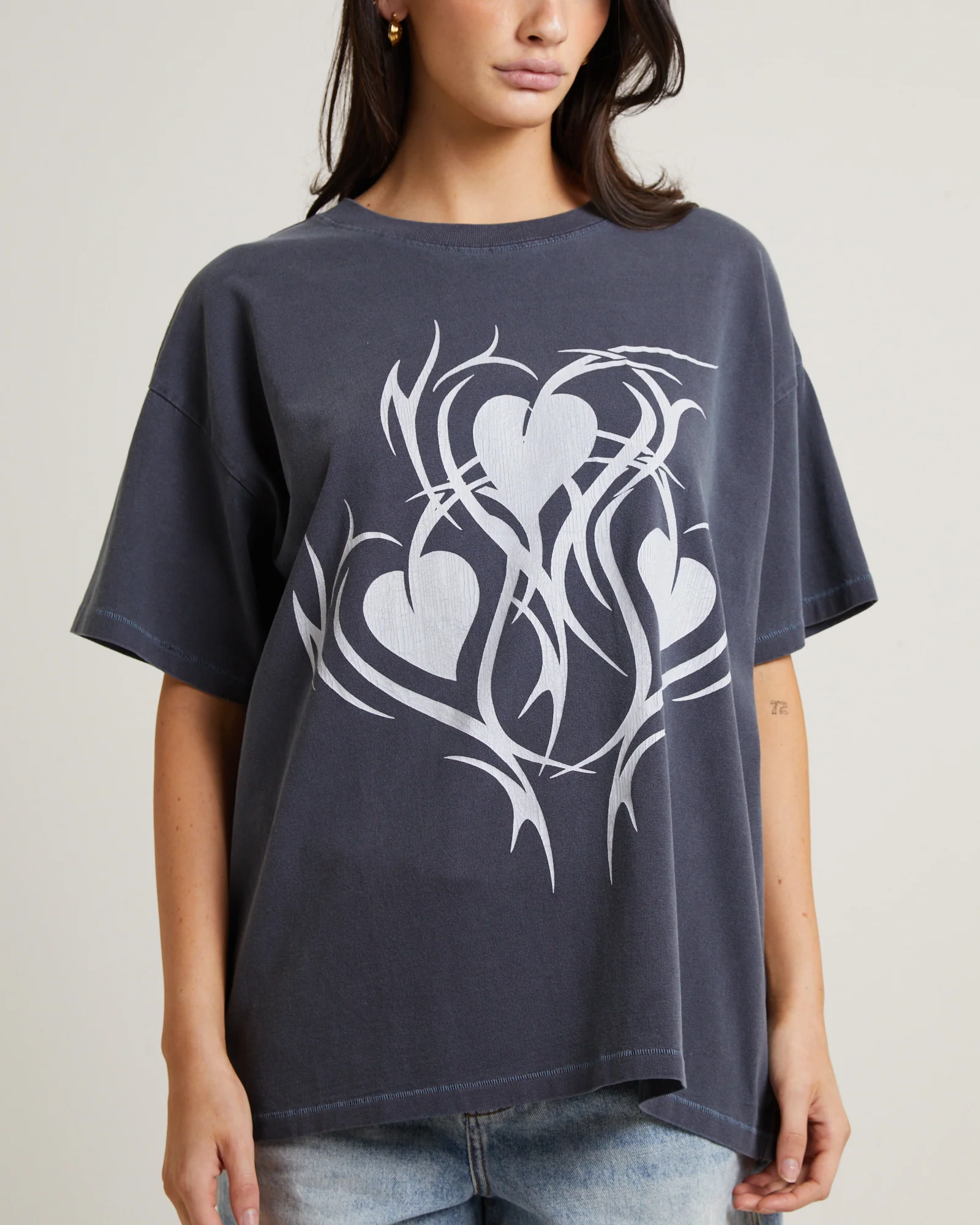 Goth Heart Oversized Tee in Vintage Charcoal - Image 5