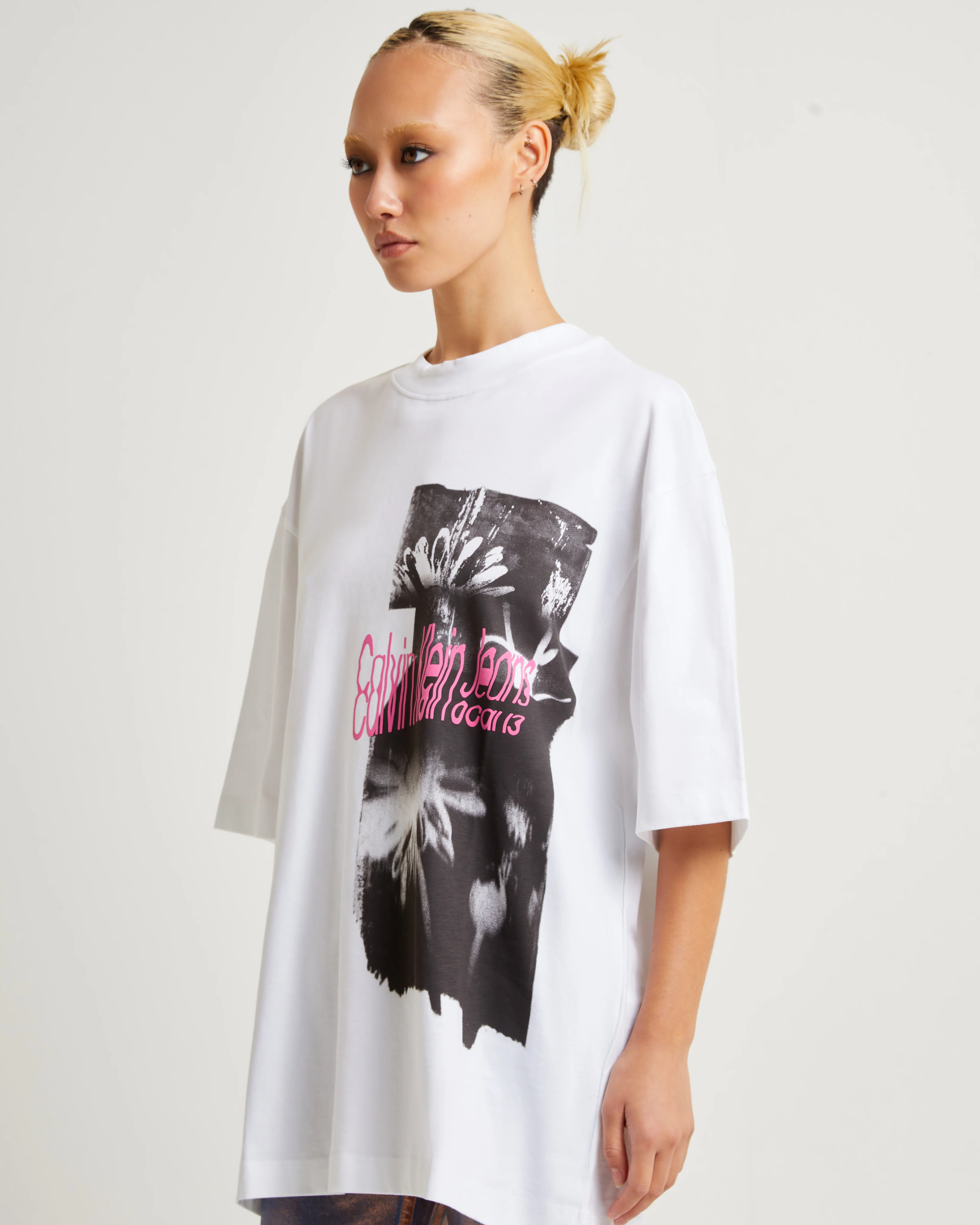 Graphic Tee Disrupted Floral - Image 5
