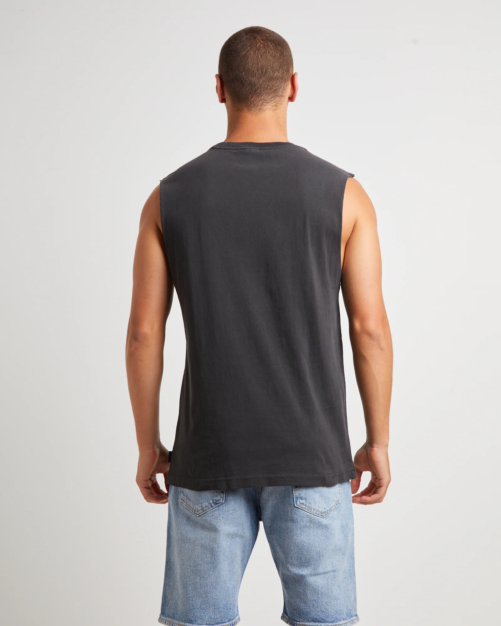 Gritter Muscle Tee in Black - Image 2