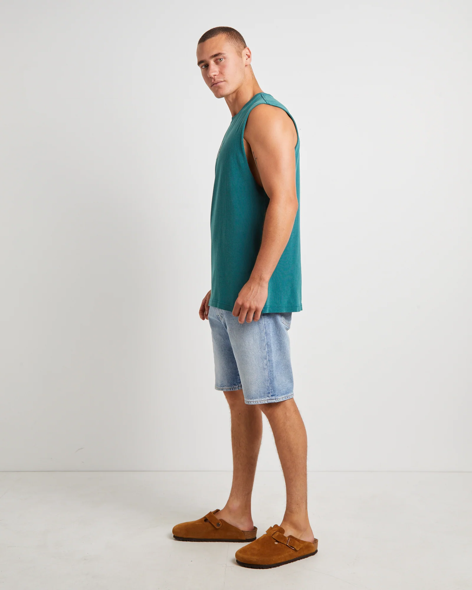 Gritter Muscle Tee in Forest Green - Image 4