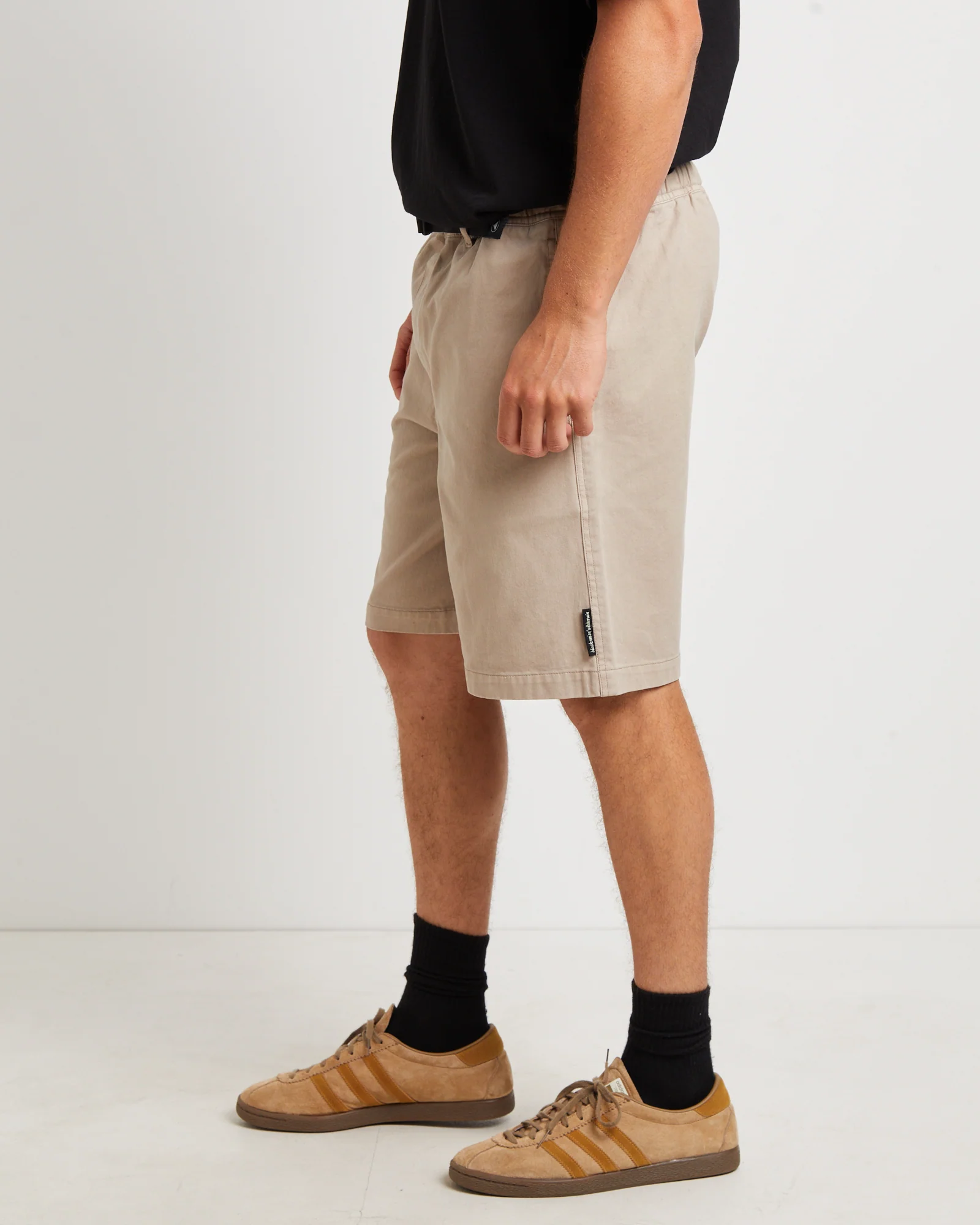 Gunner Hiker Shorts in Sand - Image 5
