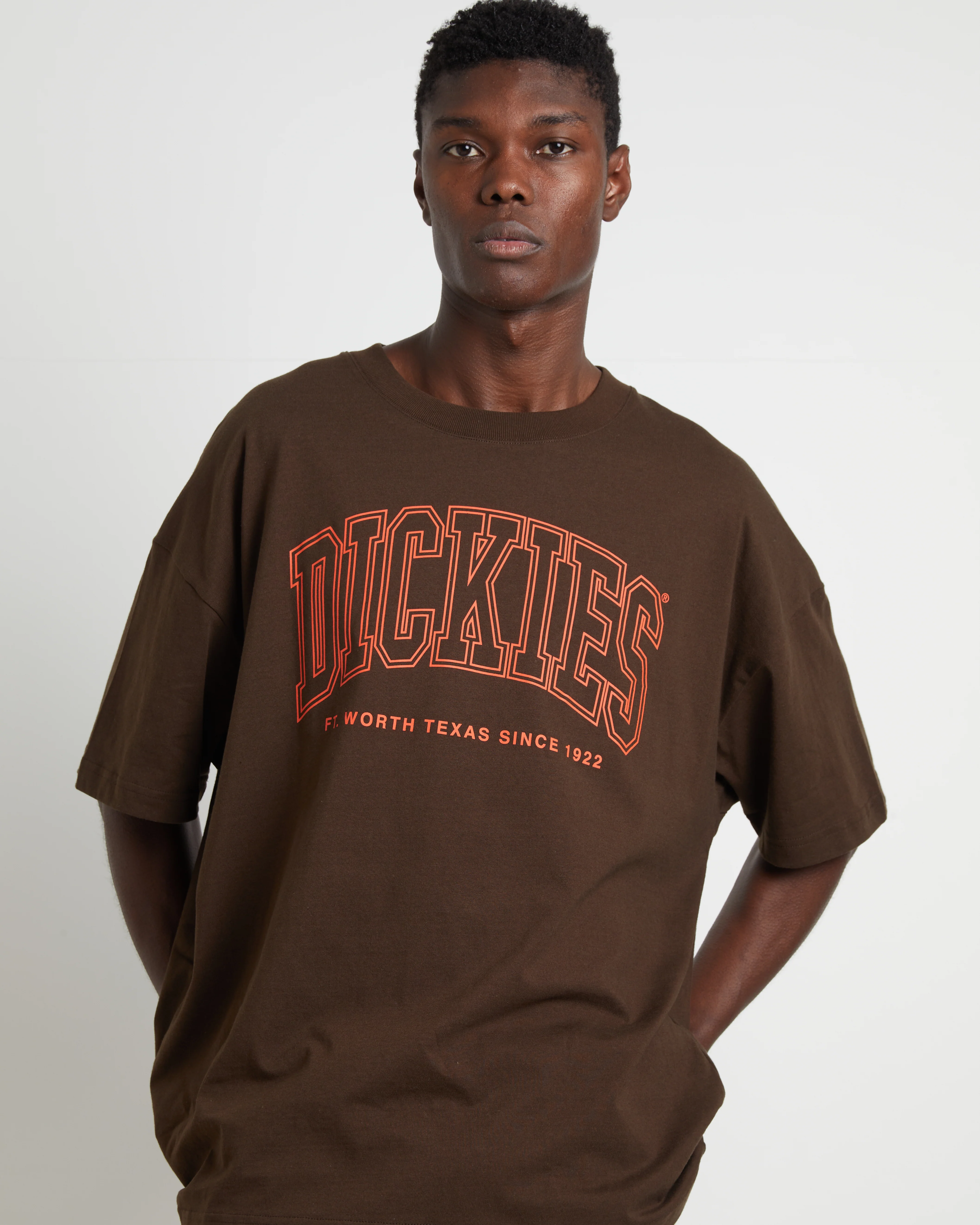 Harker 330 Short Sleeve T-Shirt in Chestnut - Image 5