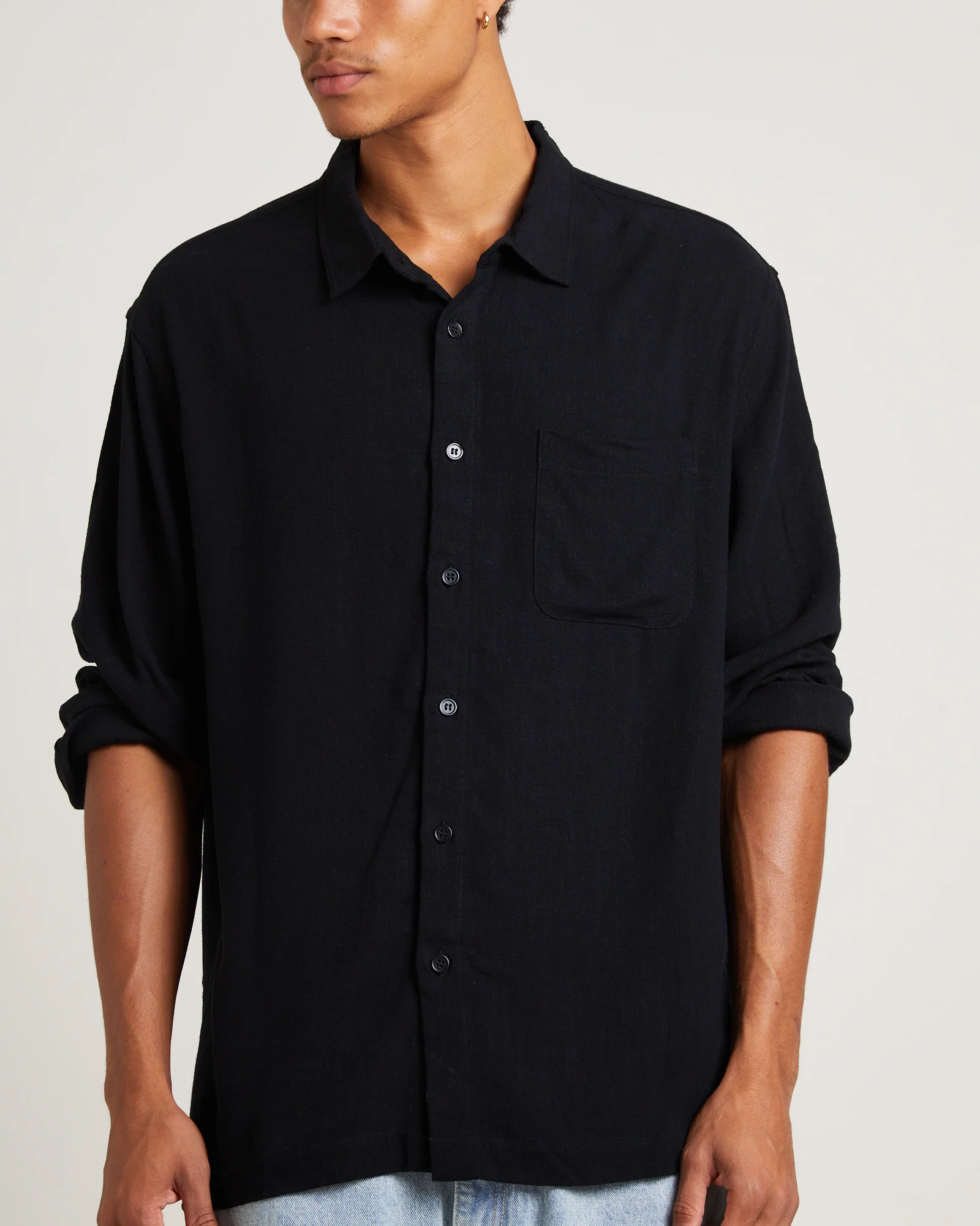 Harrison Linen Long Sleeve Shirt in Black - Image 6