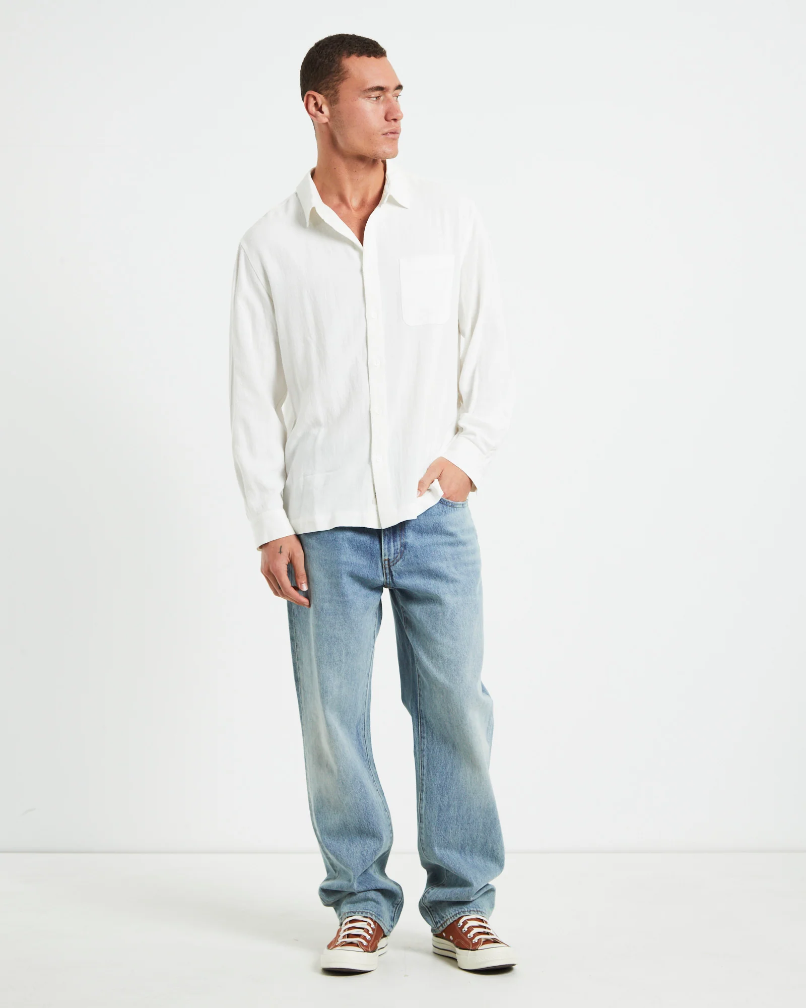 Harrison Linen Long Sleeve Shirt in White - Image 3