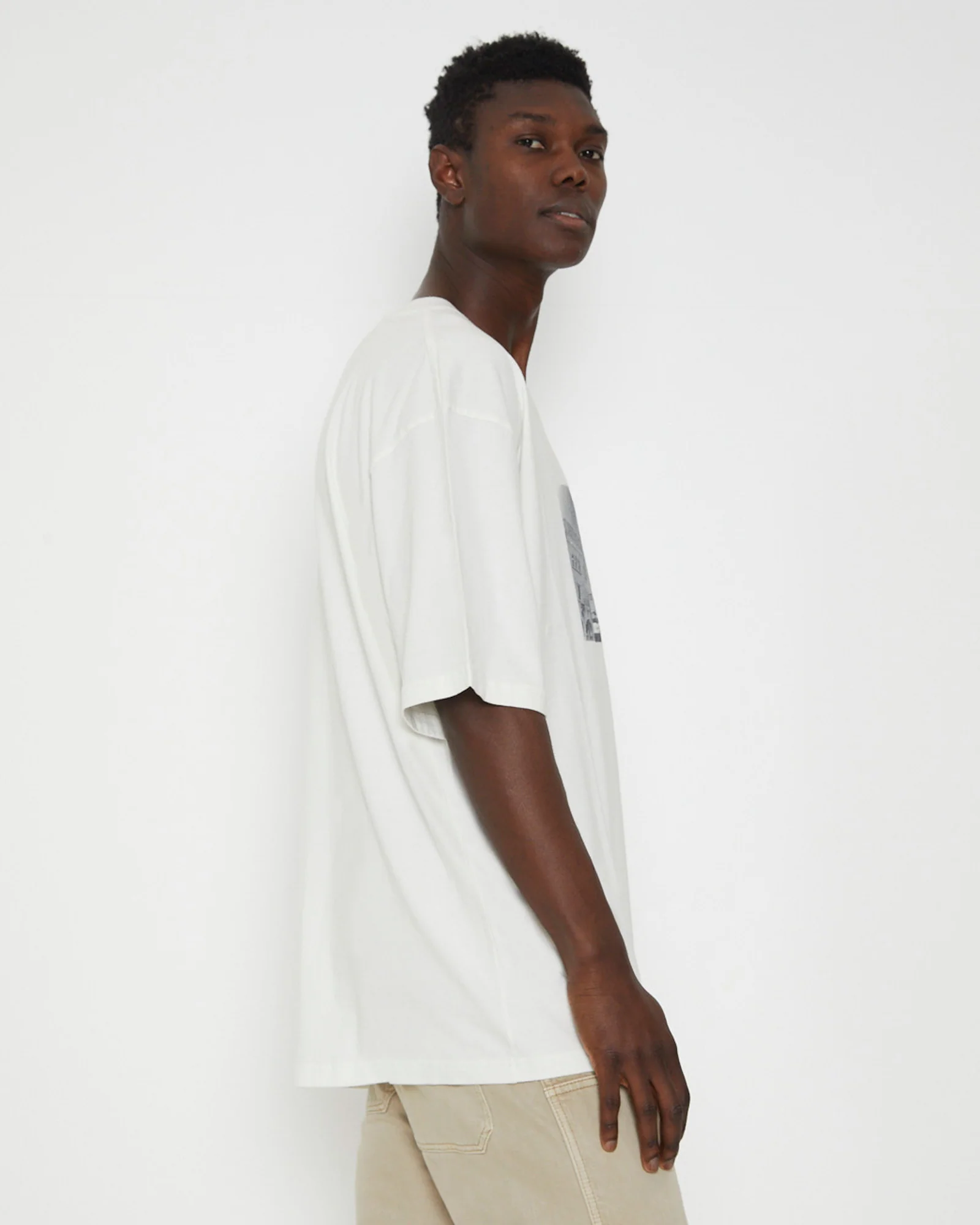 Heavy Venice Short Sleeve T-Shirt in Vintage White - Image 4