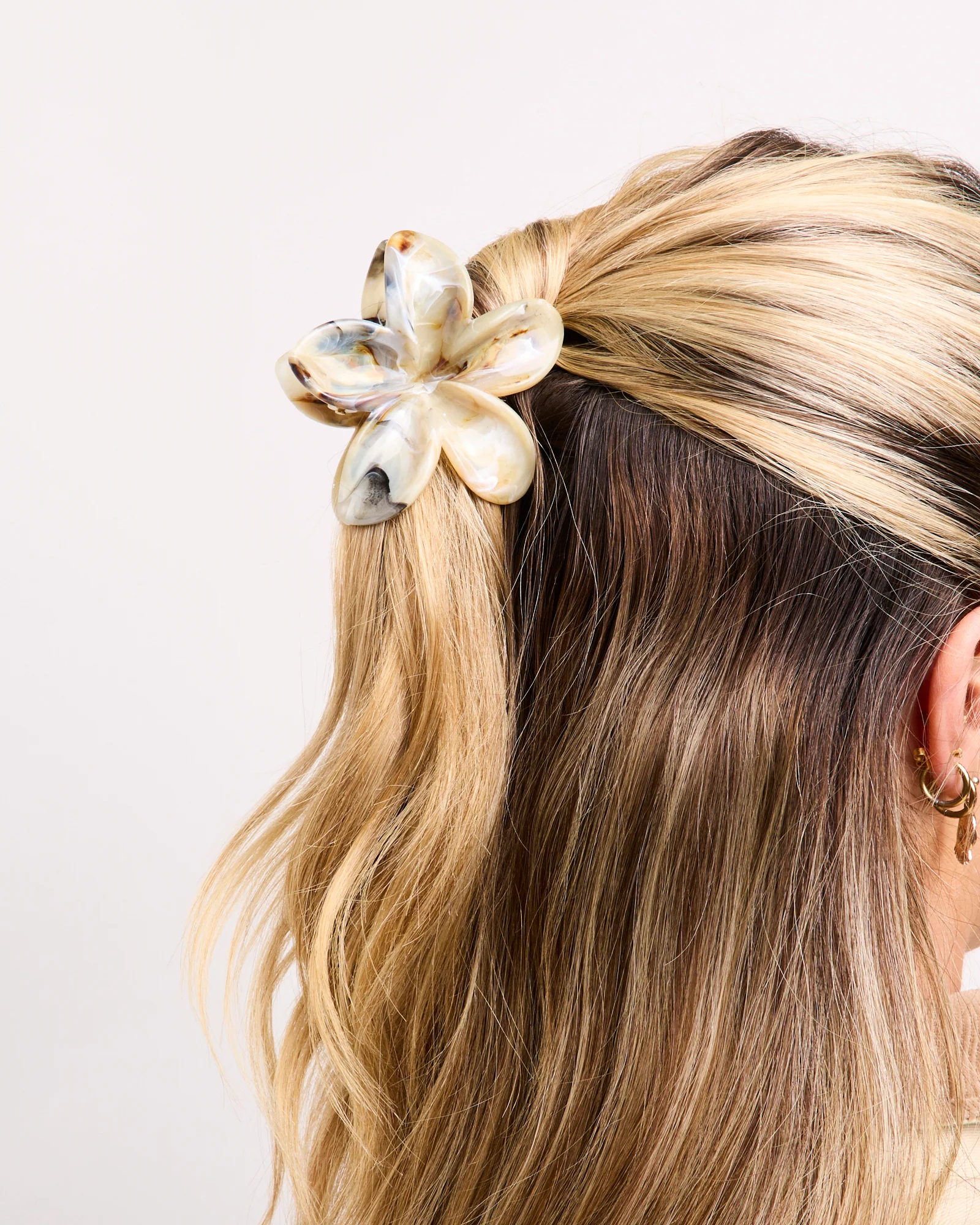 Hibiscus Hair Clip - Image 2