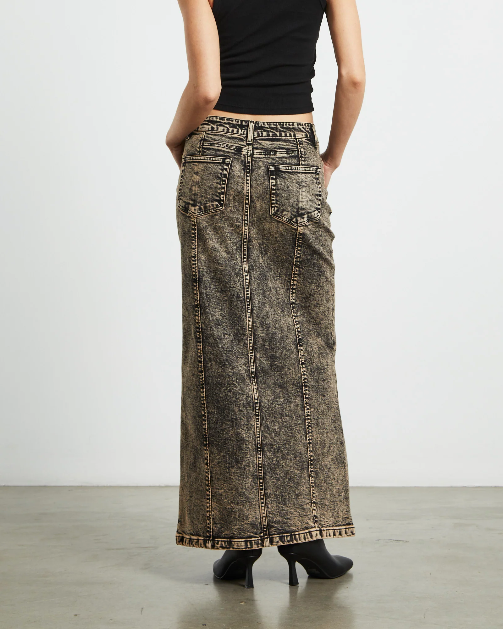 Ines Panel Black Midi Denim Skirt in Vintage Tint - Image 3