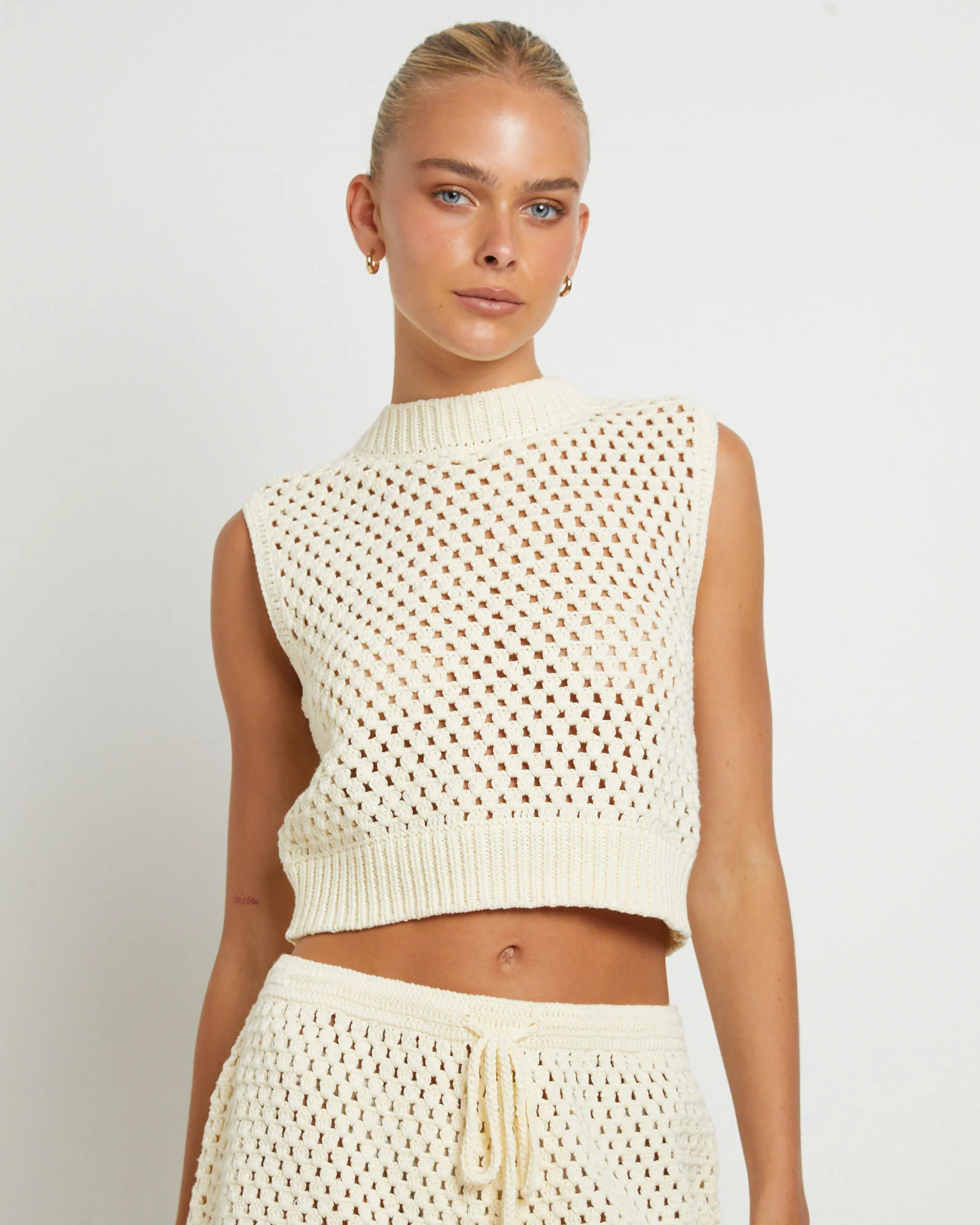 Isla Crochet Vest in Cream - Image 6