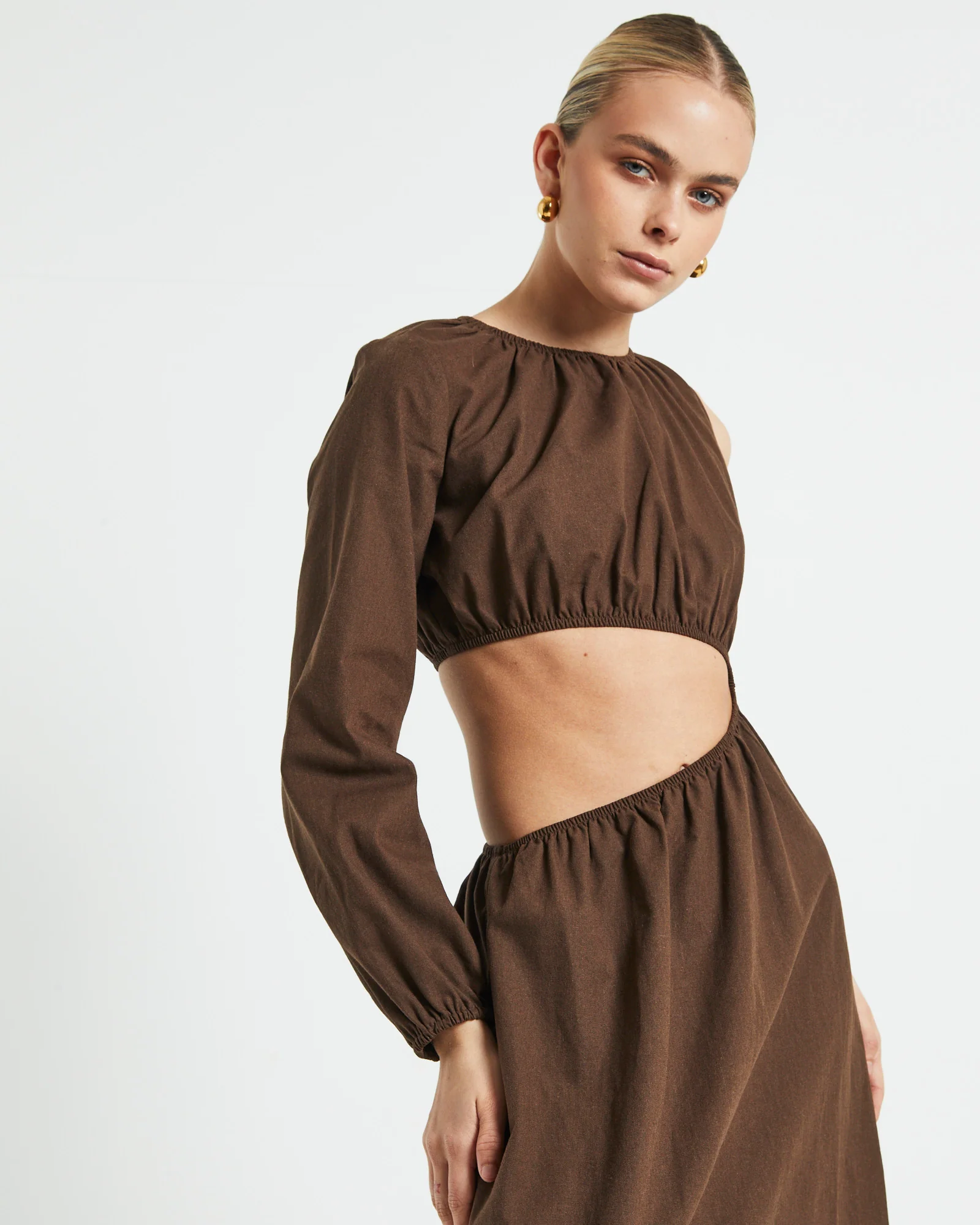Isobel One Shoulder Cut Out Midi Dress in Chocolate - Image 6
