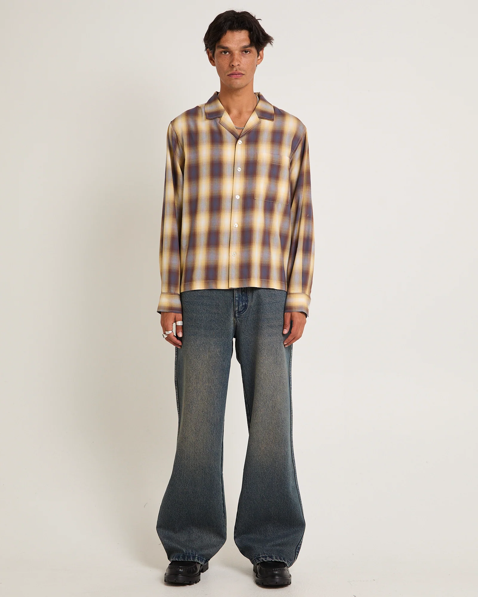 Jagger Bootcut Denim Jeans - Image 3
