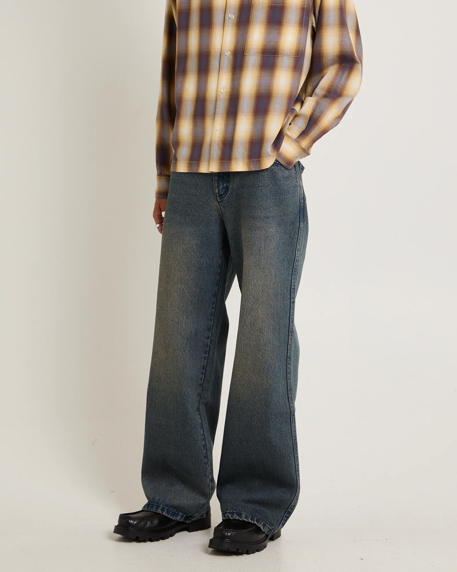 Jagger Bootcut Denim Jeans - Image 4