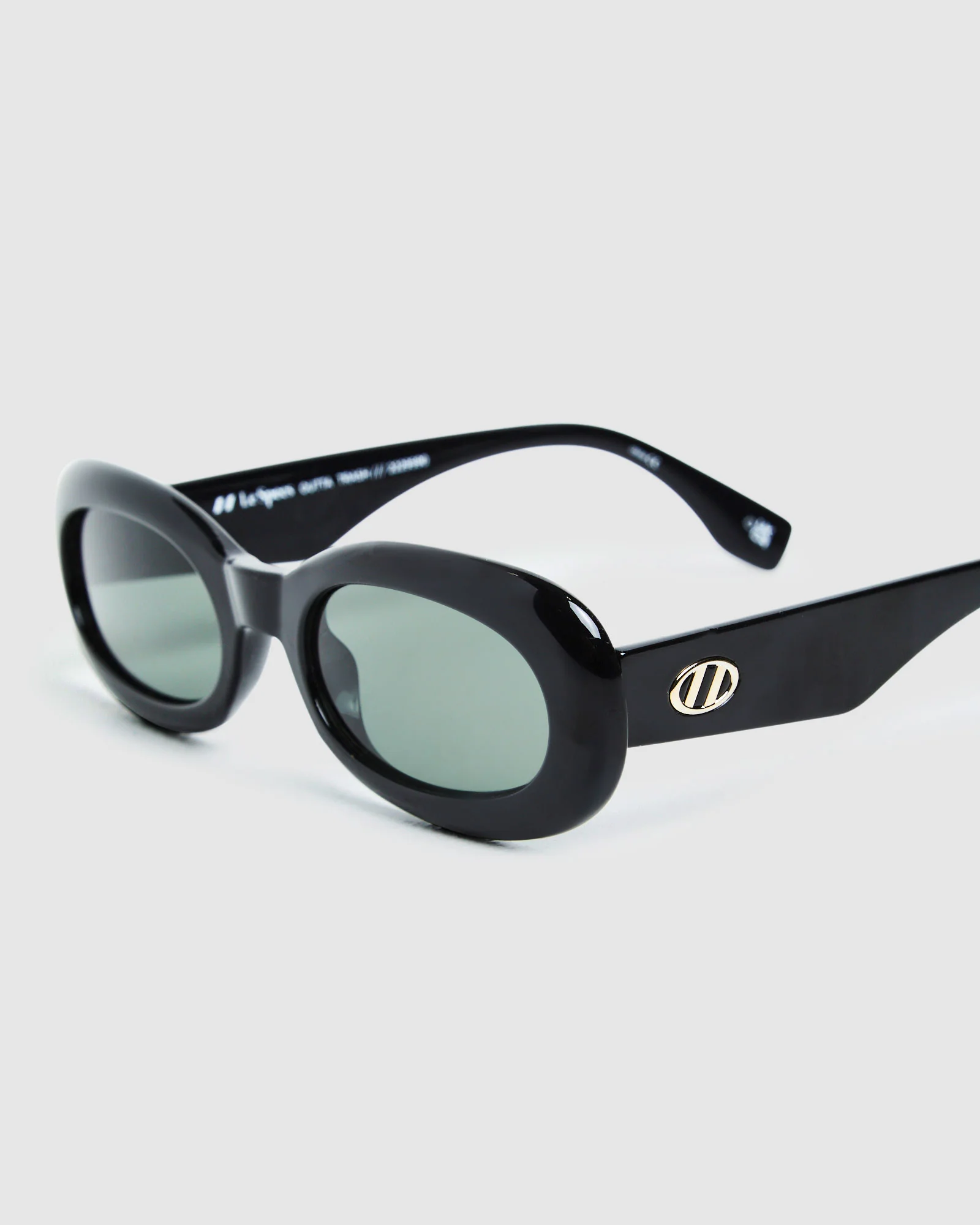Le Sustain Sunglasses Outta Trash Black/Khaki Mono - Image 4