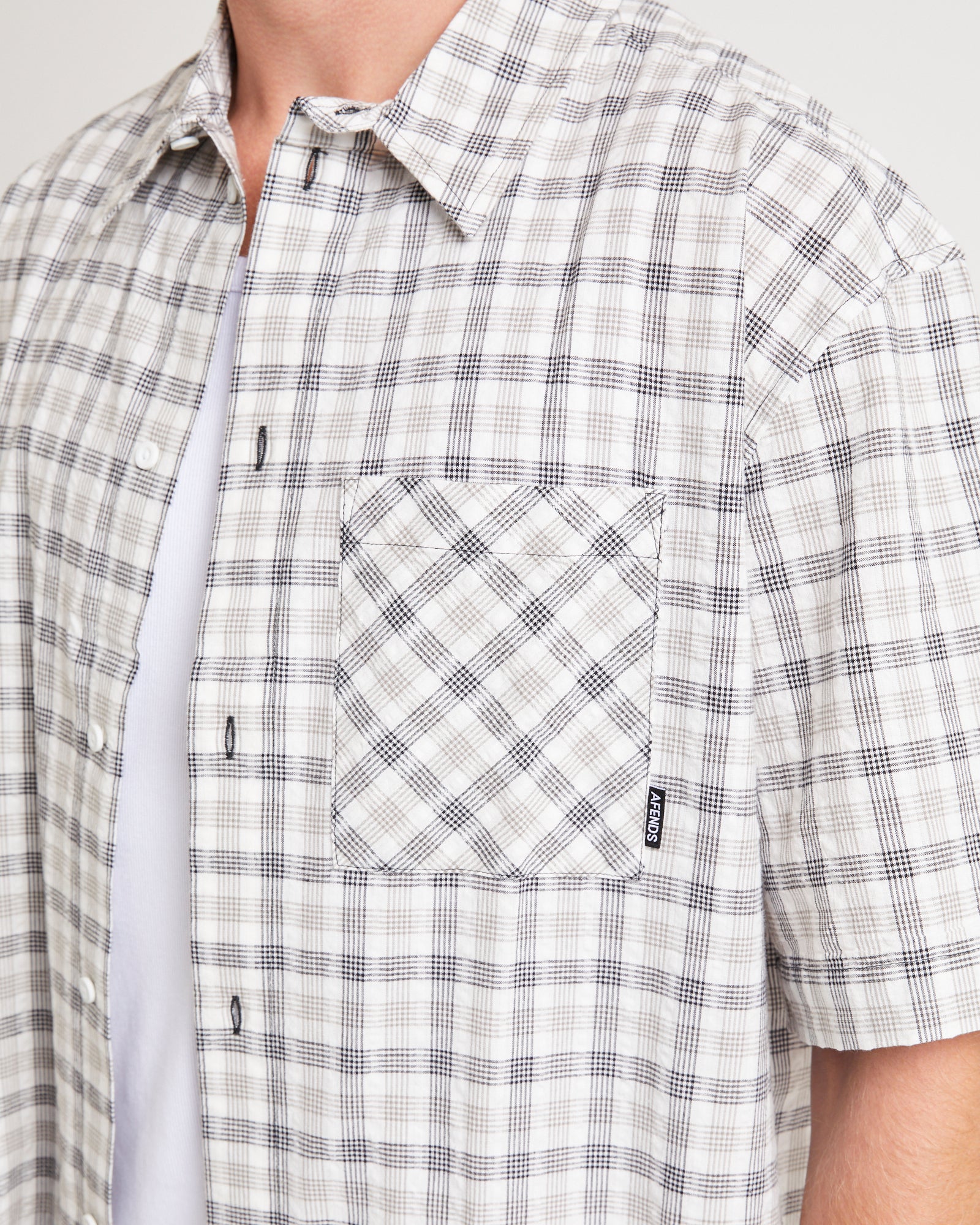 Leo Short Sleeve Shirt - Image 5