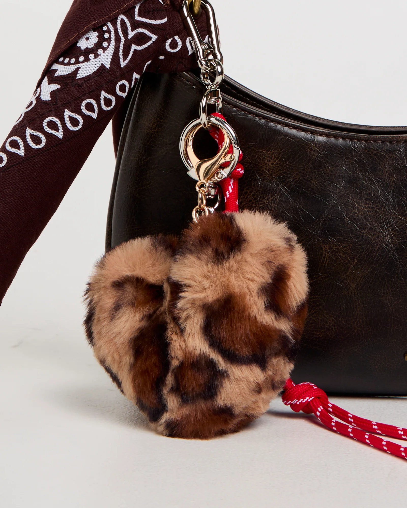 Leopard Heart Keyring - Image 2