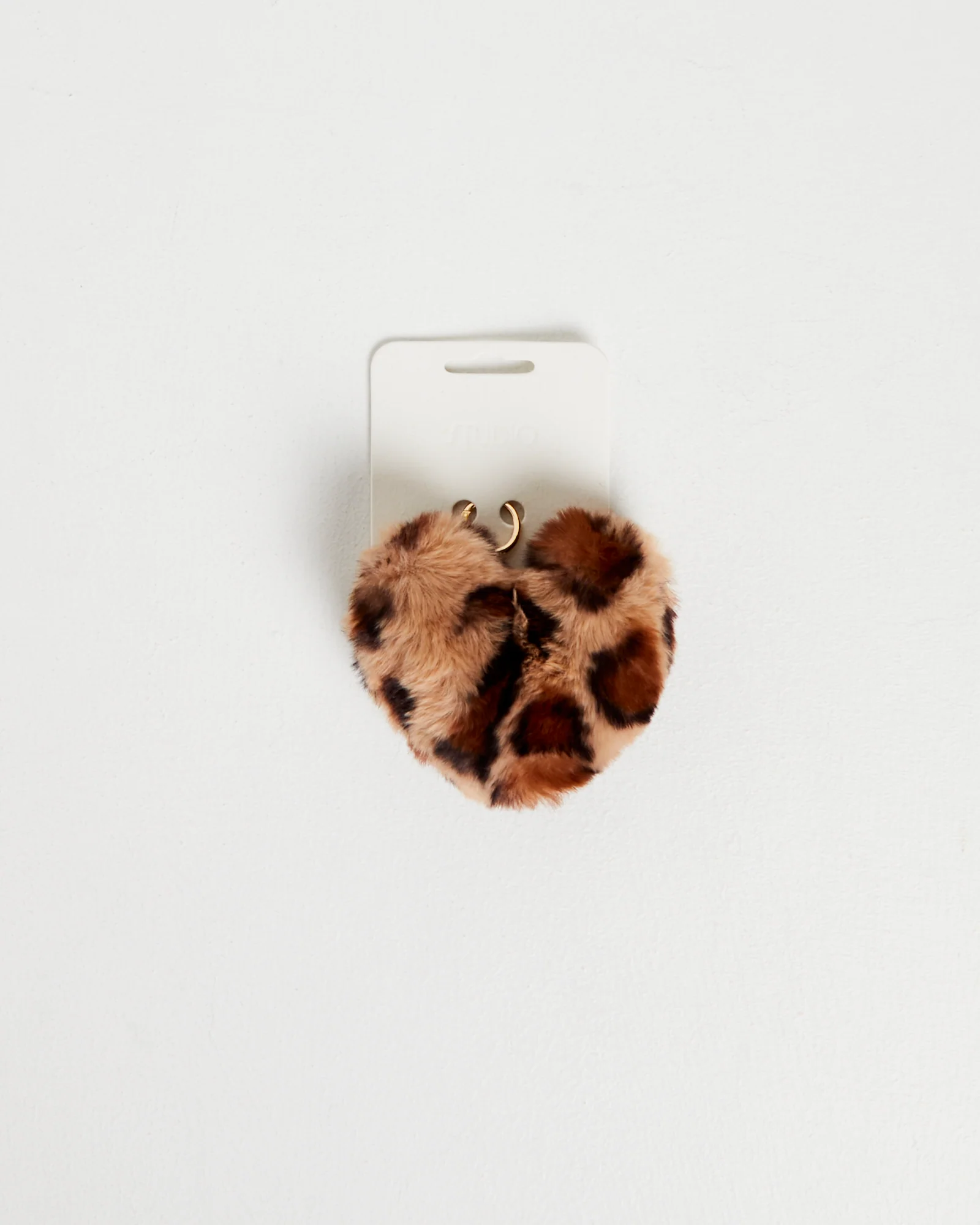 Leopard Heart Keyring - Image 3